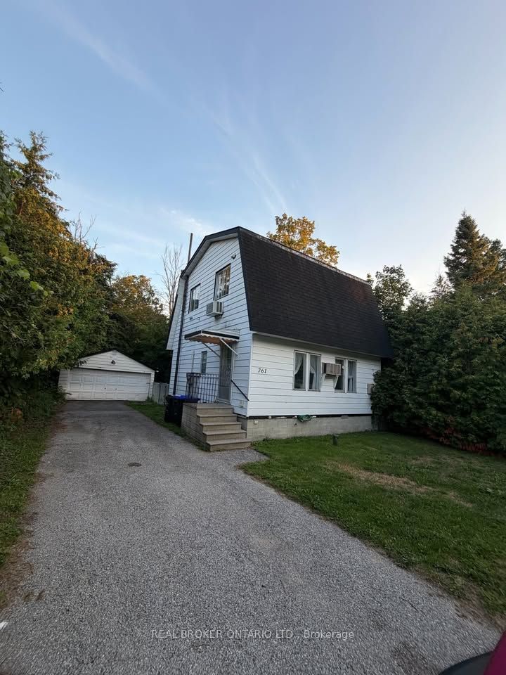 761 Innisfil Beach Road Property Photo 1
