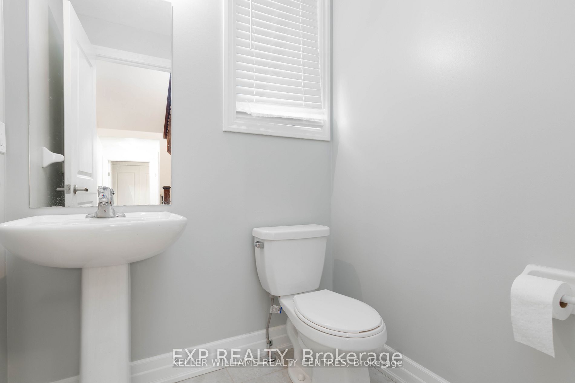 18 Hutton Crescent Property Photo 3