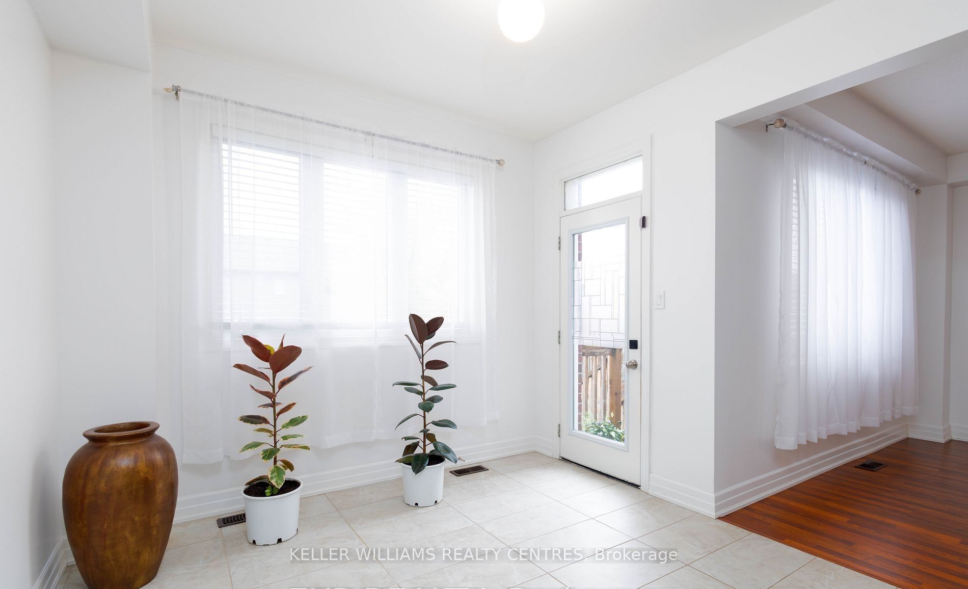 18 Hutton Crescent Property Photo 6