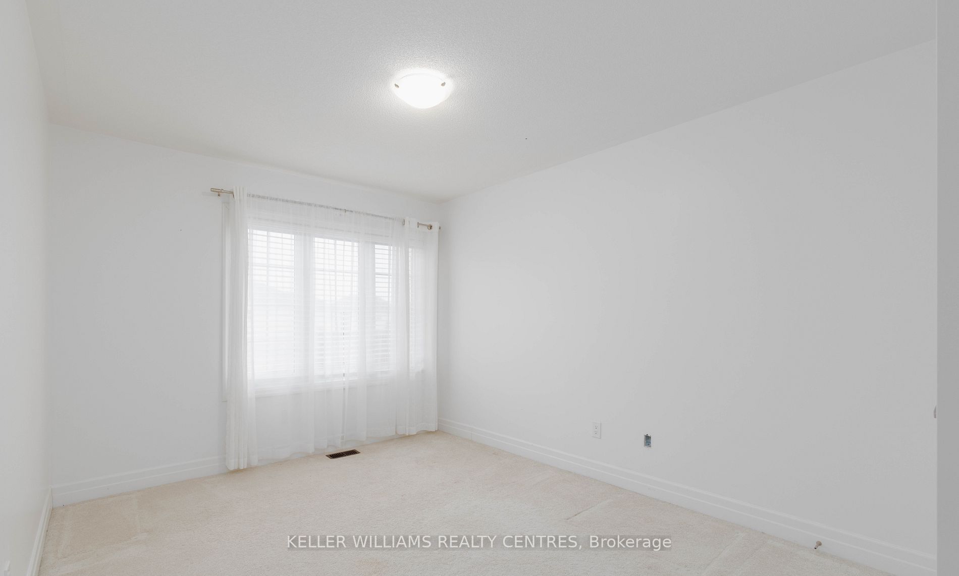 18 Hutton Crescent Property Photo 20