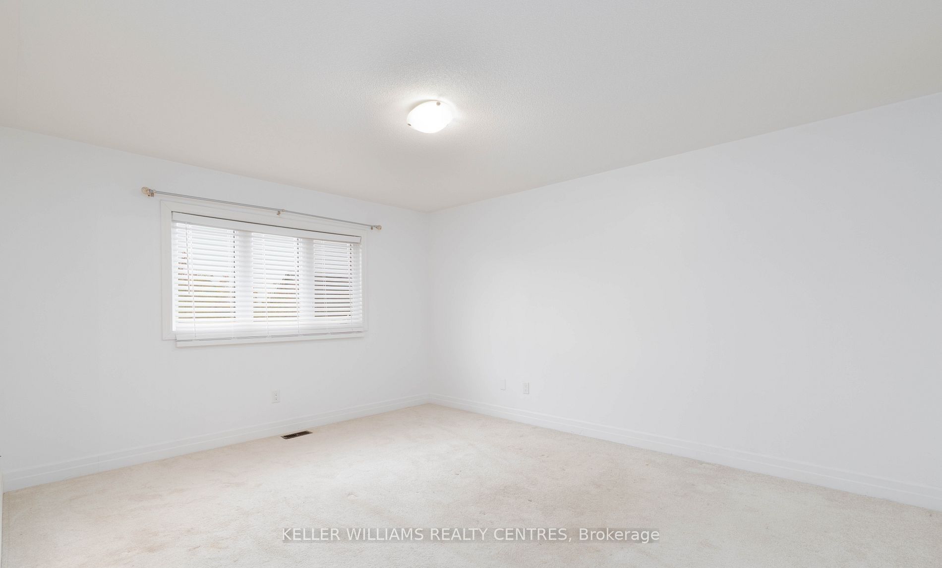 18 Hutton Crescent Property Photo 27