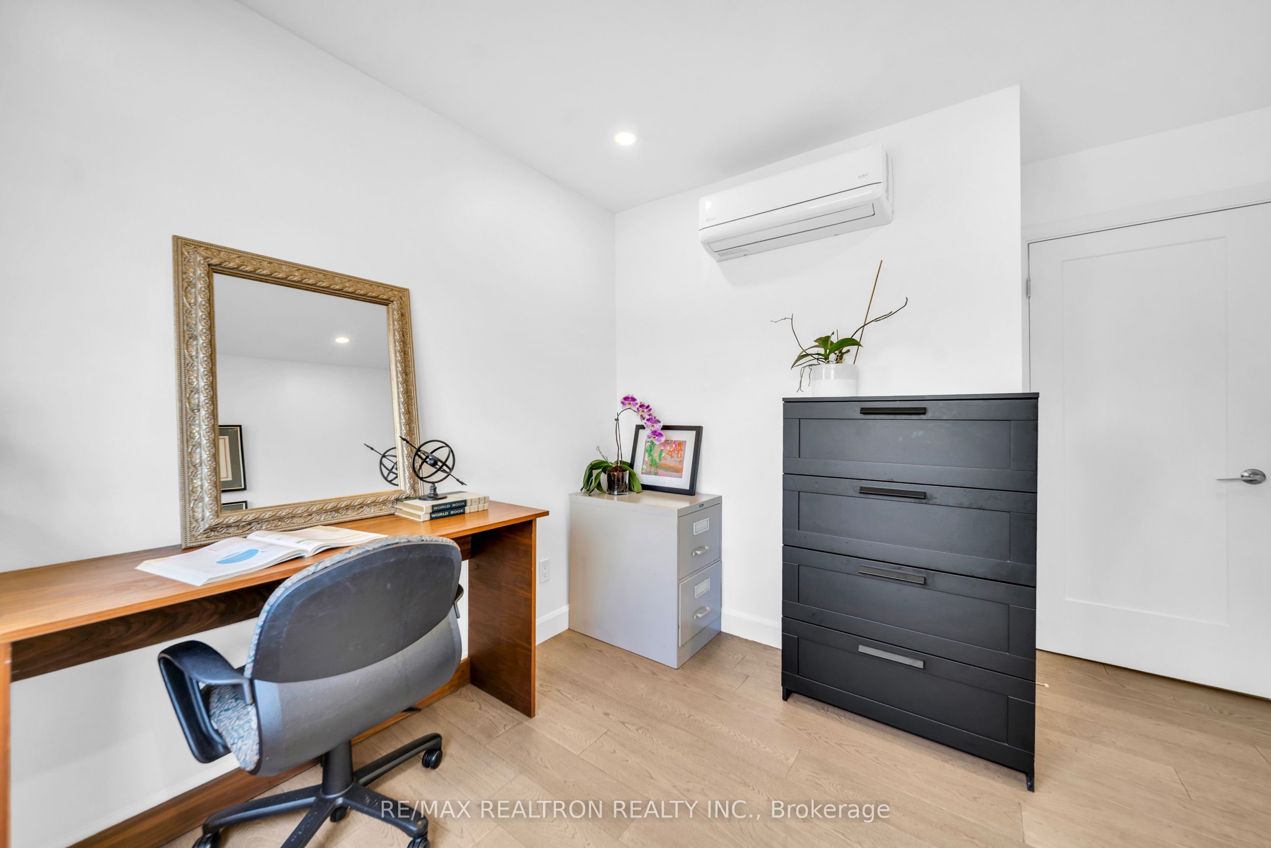 297 Milestone Crescent Property Photo 20