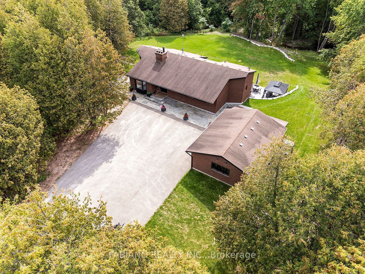 4767 14th Line Property Photo 49
