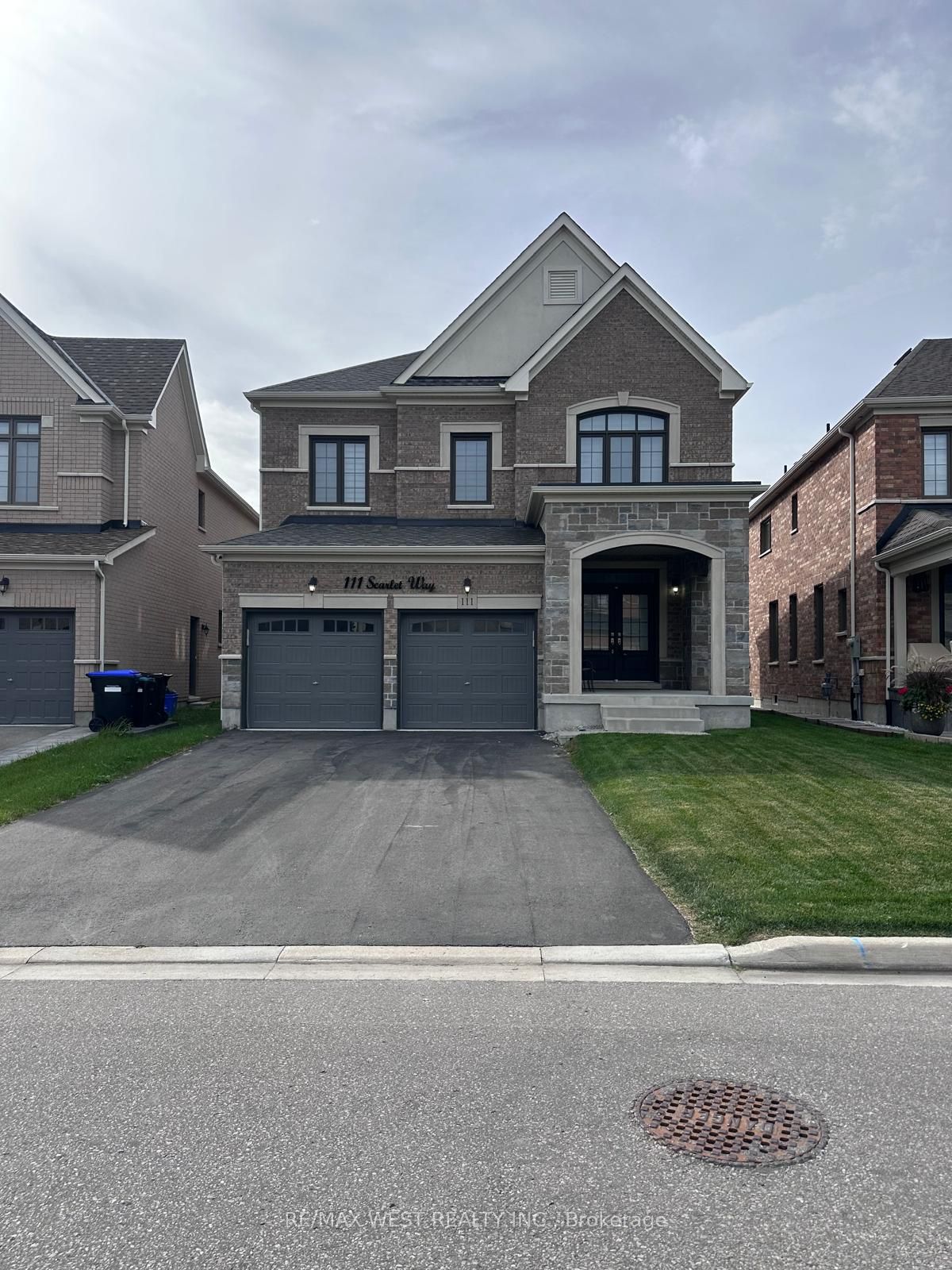 111 Scarlet Way Property Photo 1