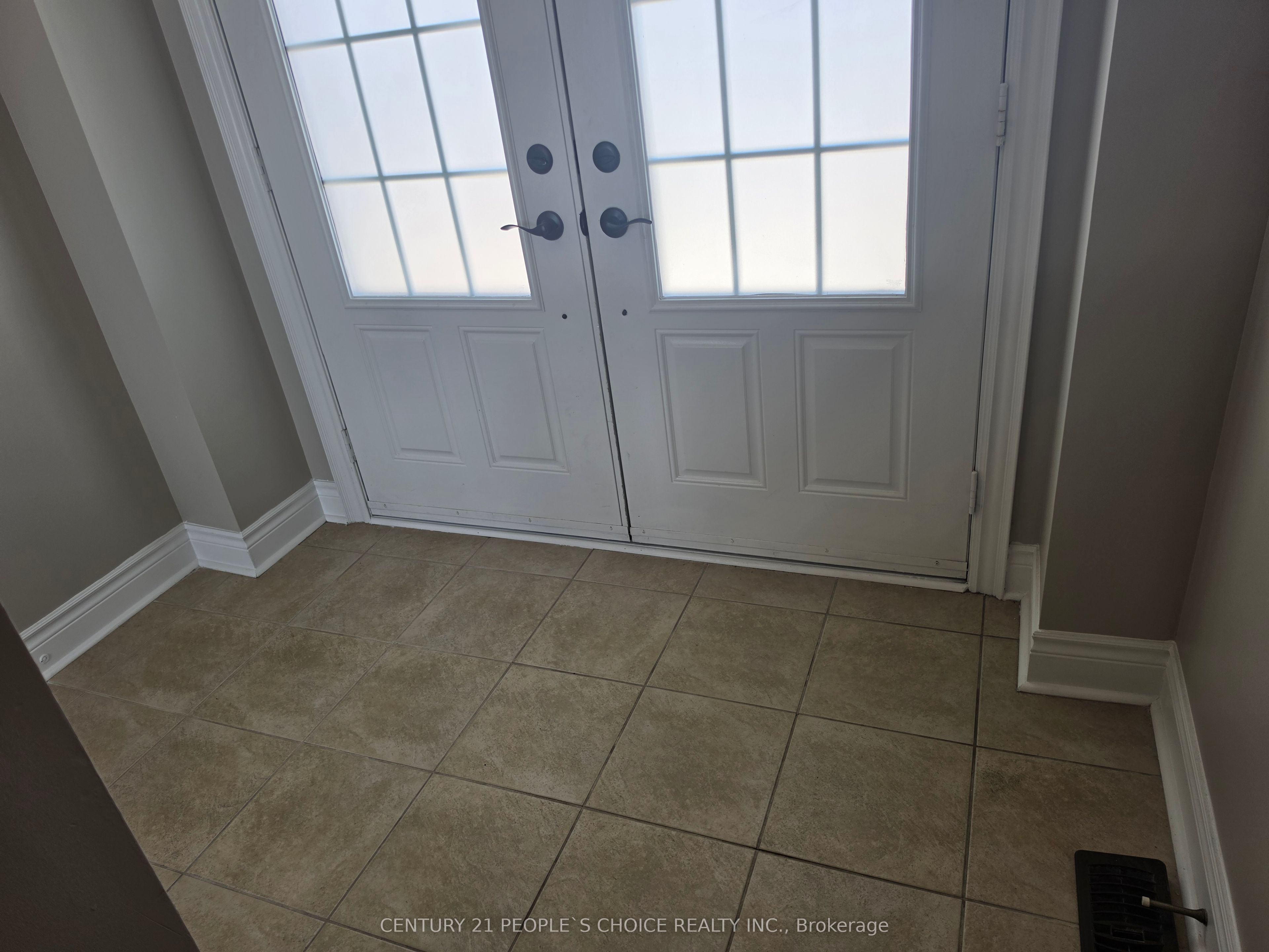 320 Ravineview Drive 3 Property Photo 4