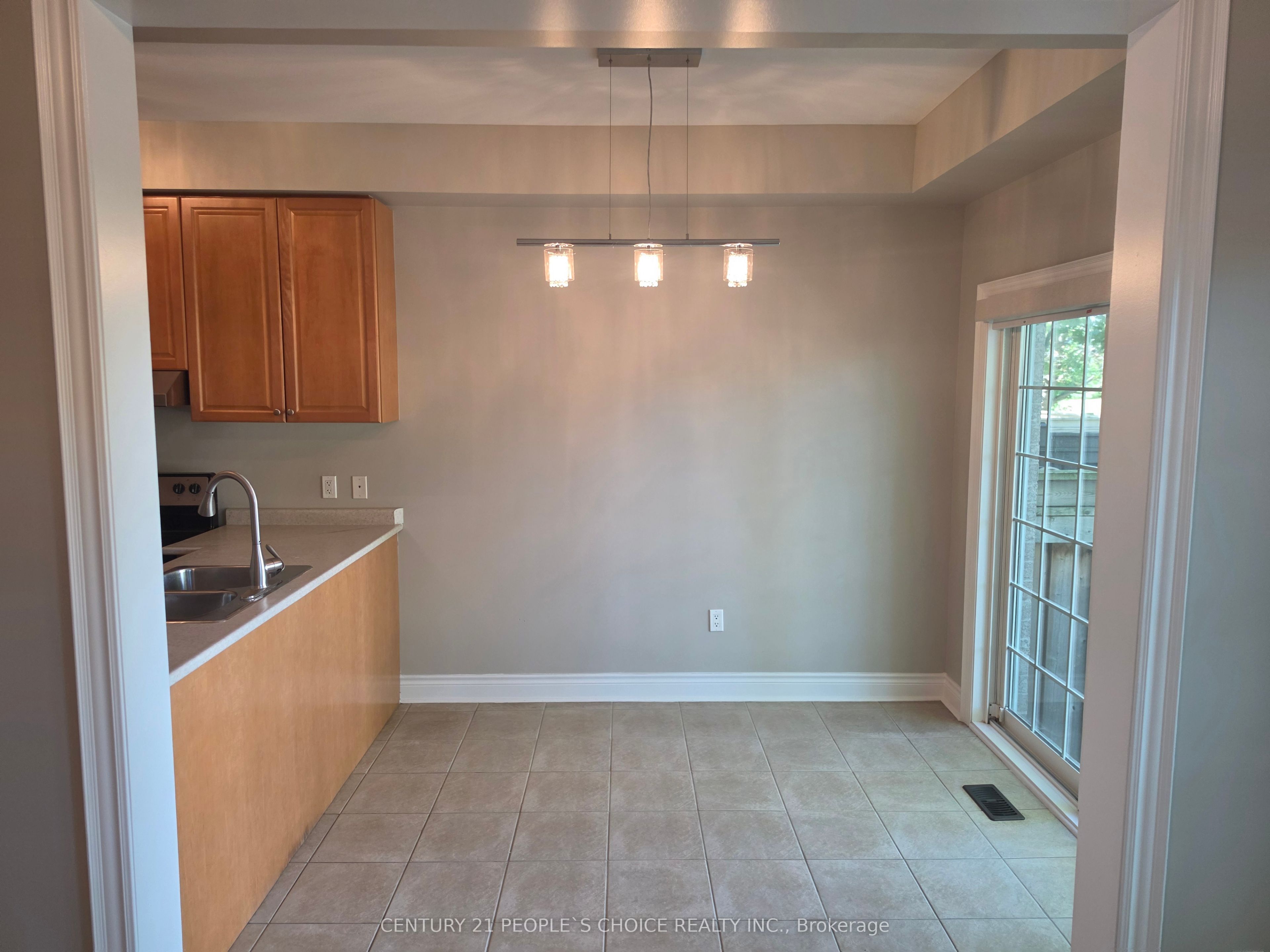 320 Ravineview Drive 3 Property Photo 8