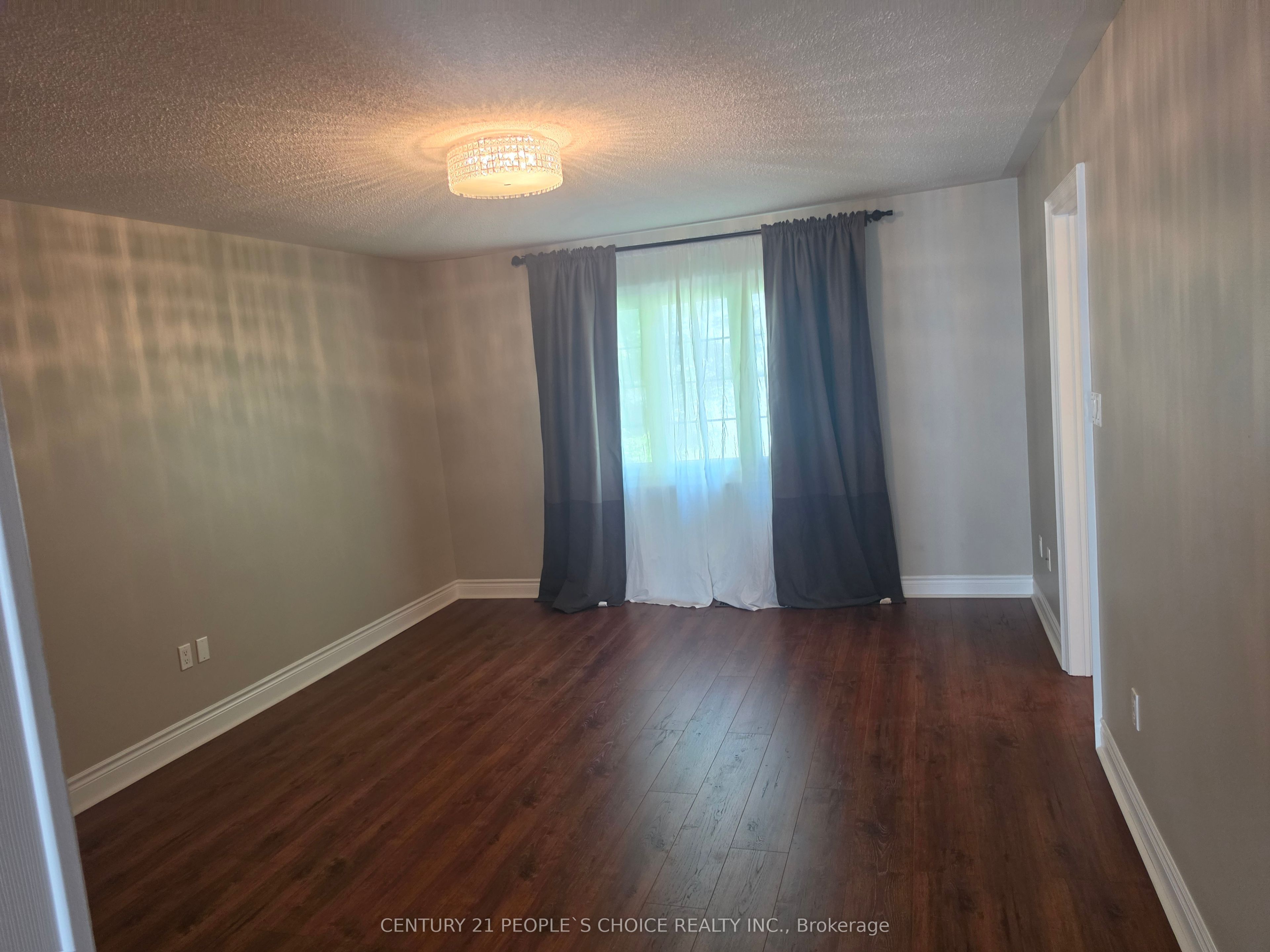 320 Ravineview Drive 3 Property Photo 11
