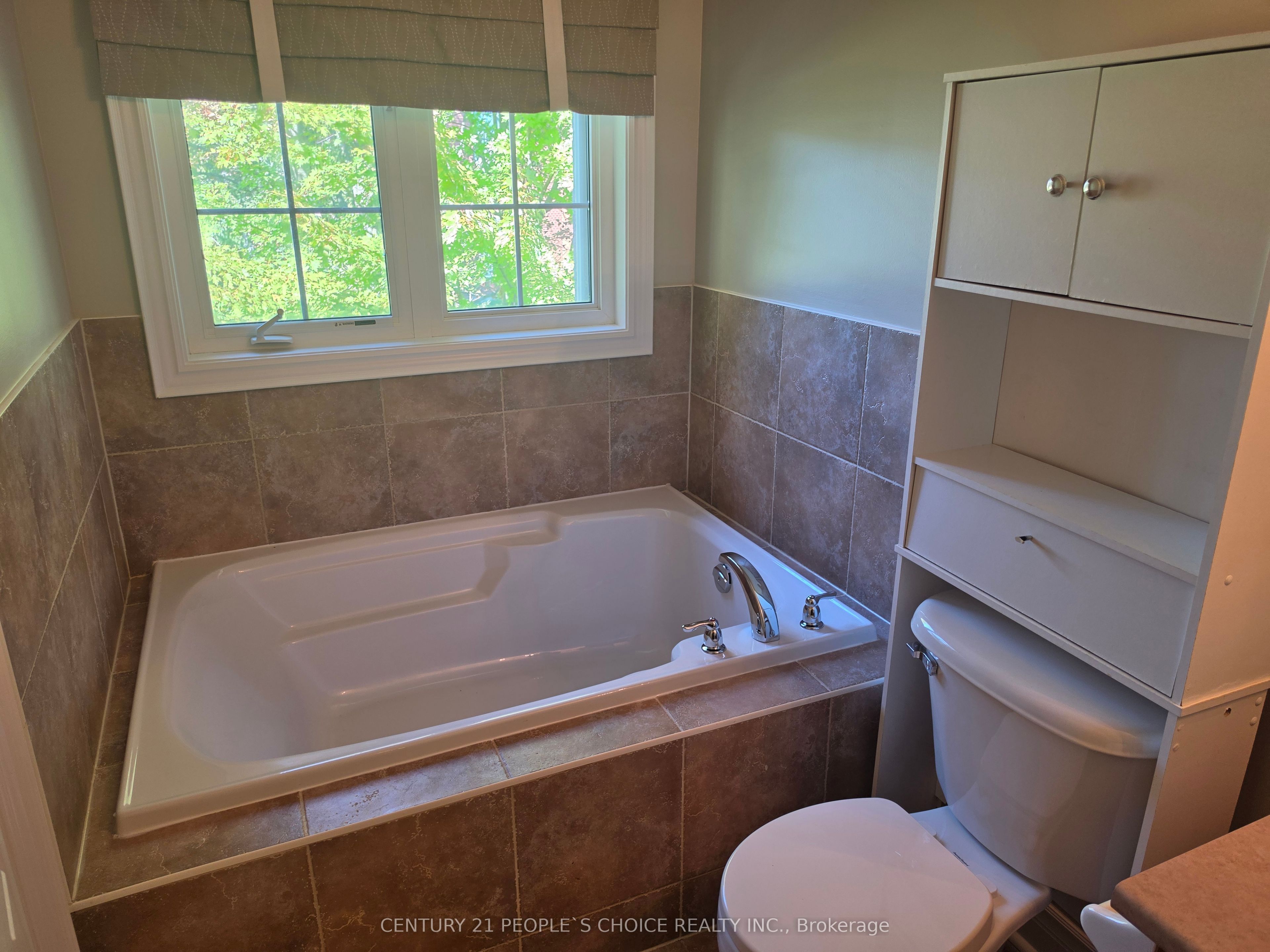 320 Ravineview Drive 3 Property Photo 14