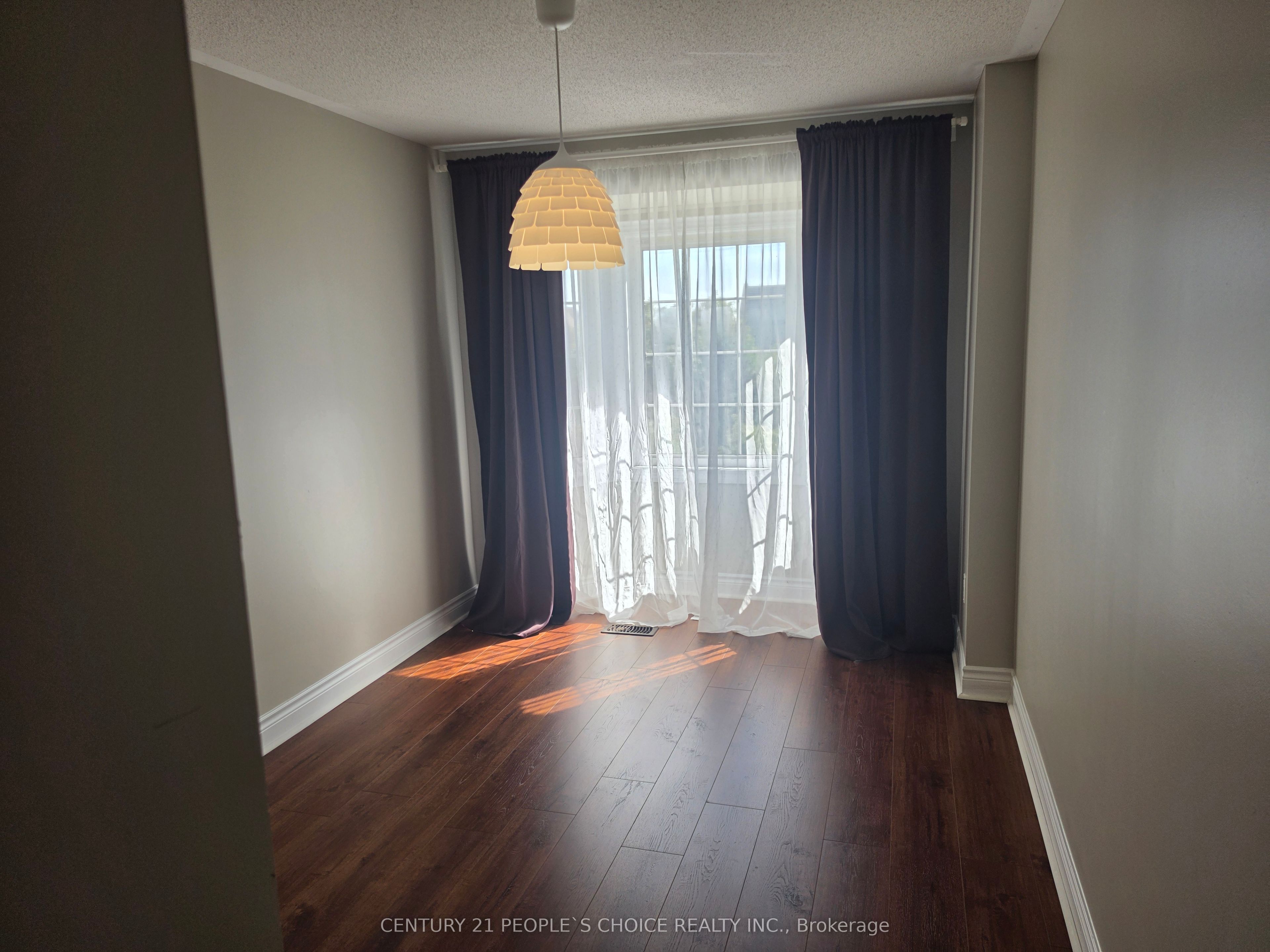 320 Ravineview Drive 3 Property Photo 17