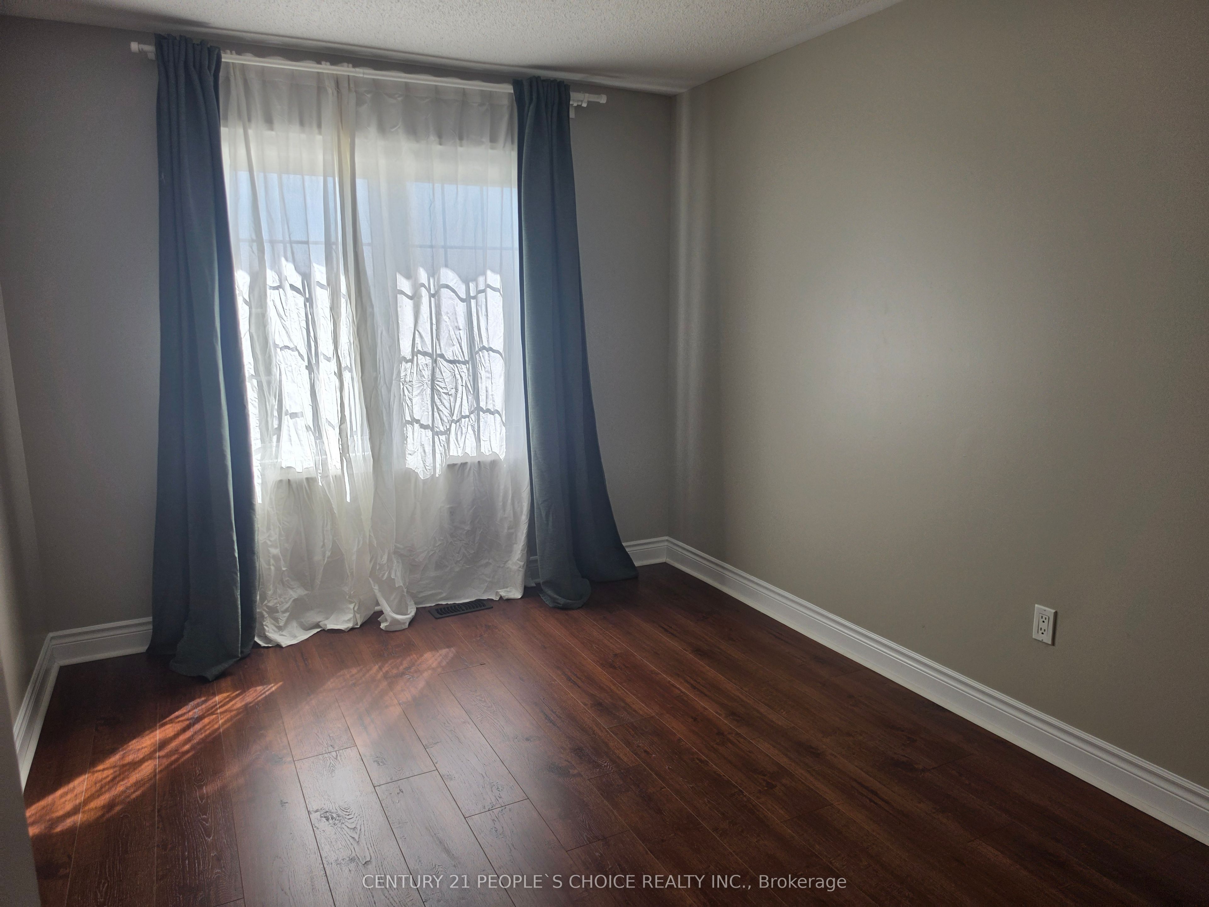 320 Ravineview Drive 3 Property Photo 18
