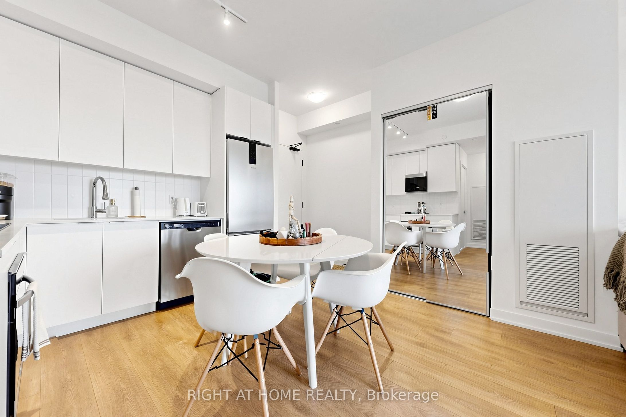 474 Caldari Road 909 Property Photo 15