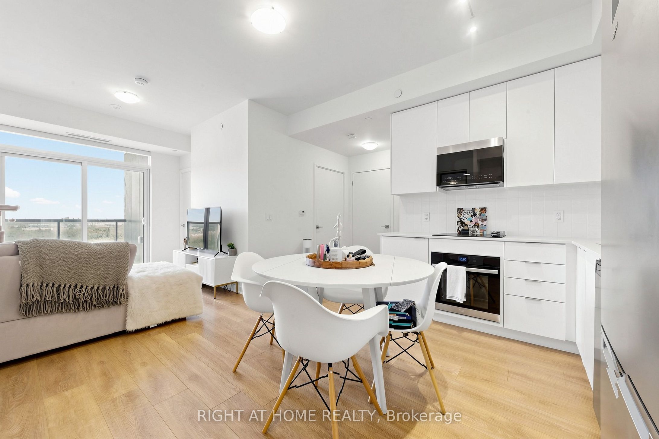 474 Caldari Road 909 Property Photo 21