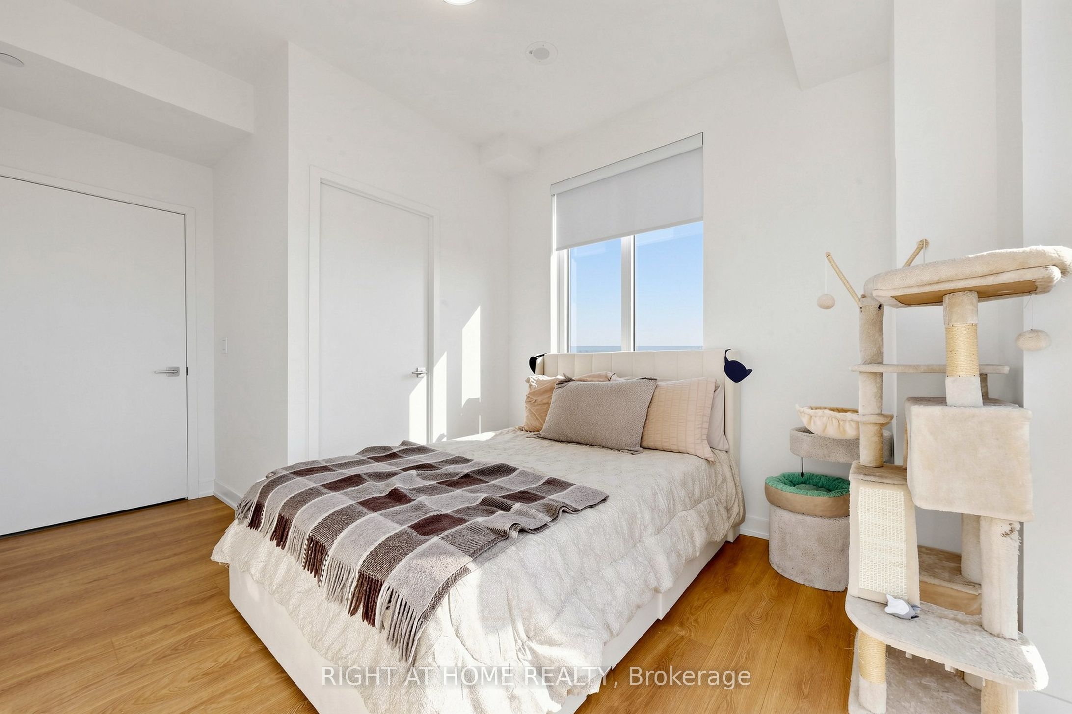 474 Caldari Road 909 Property Photo 23