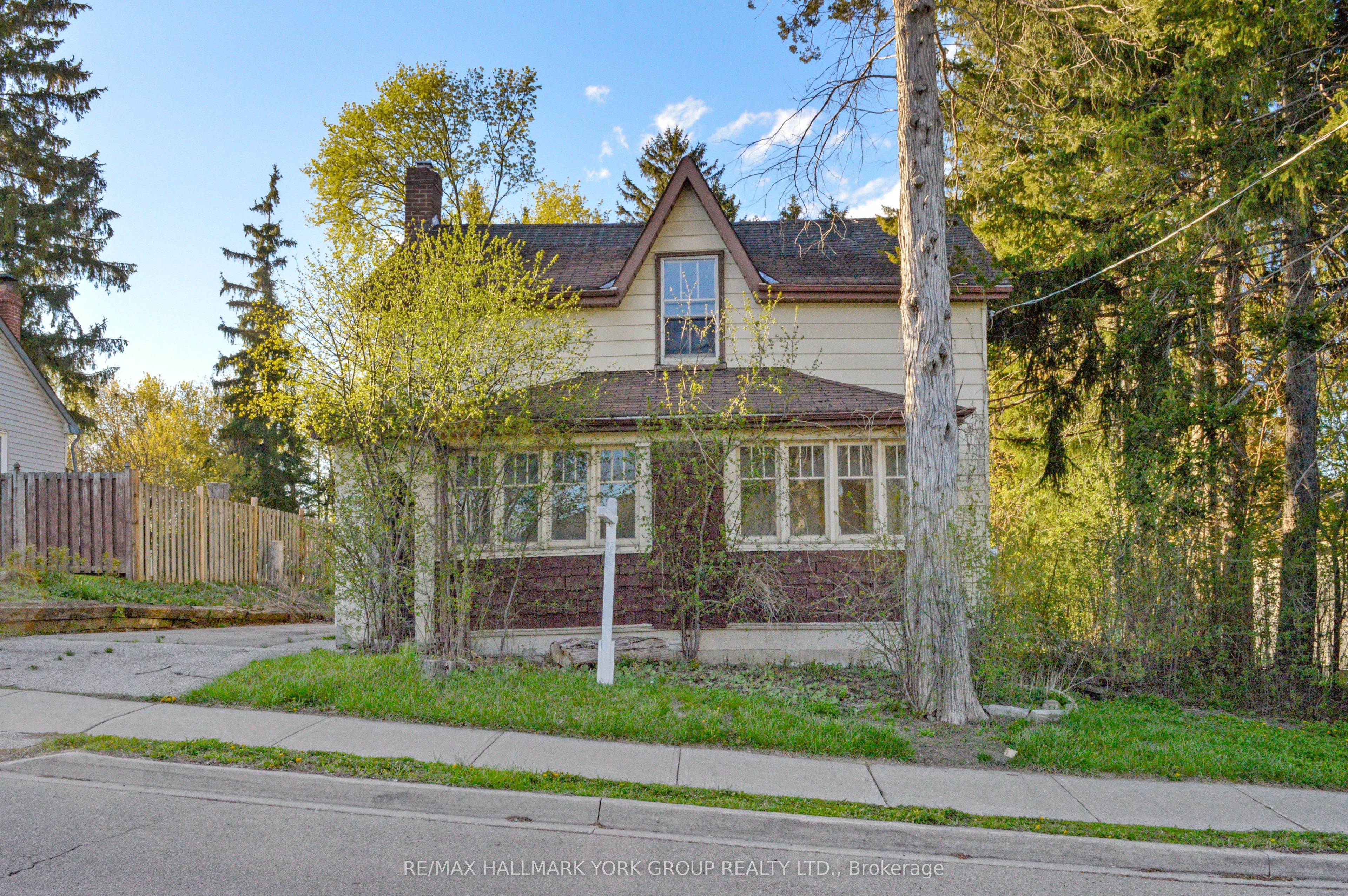 148 Centre Street Property Photo 1