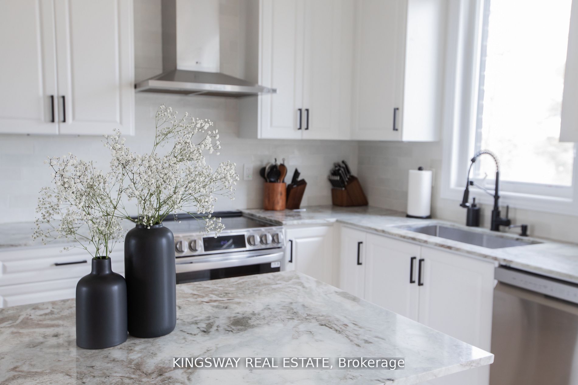 27 Paradox Street Property Photo 3