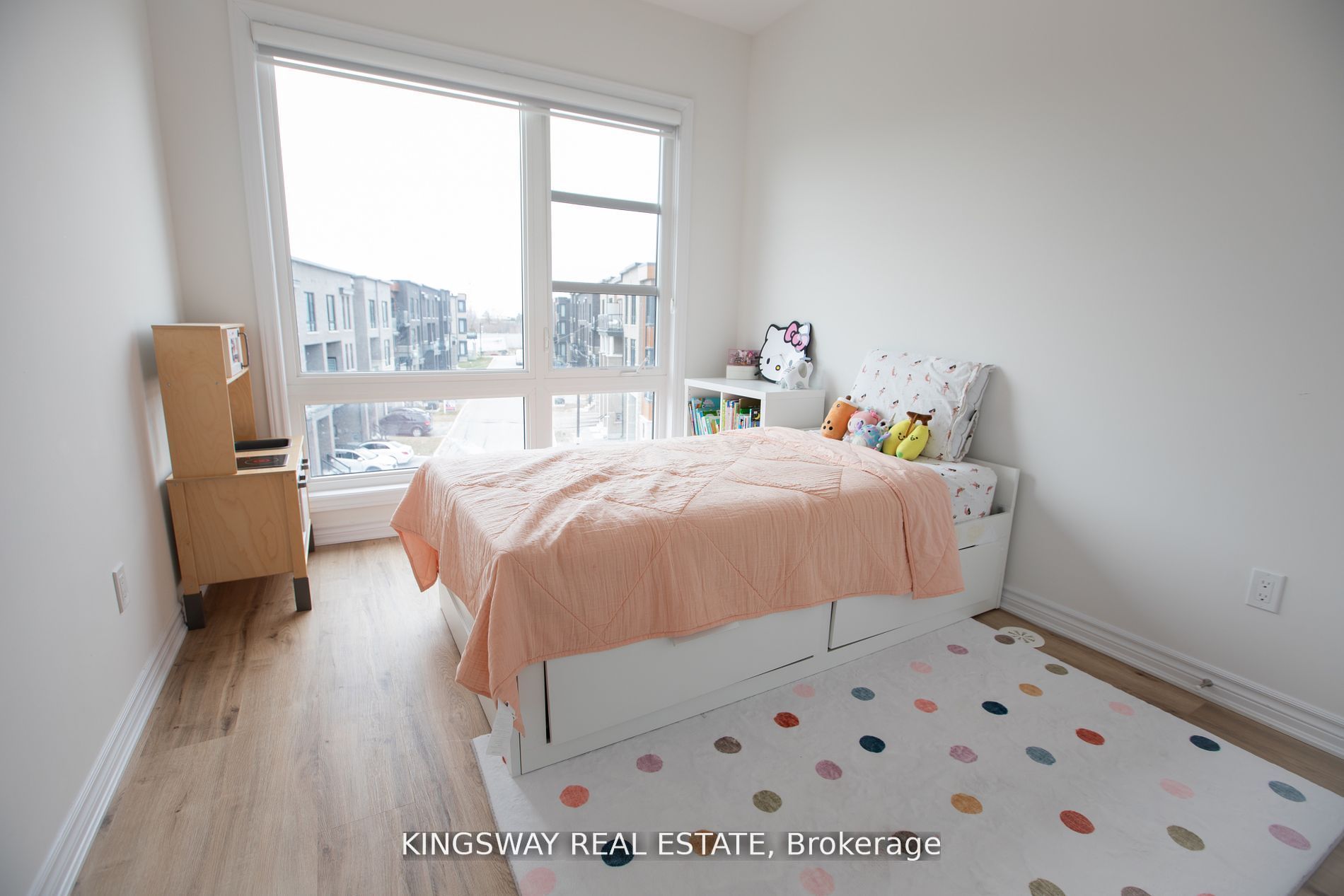 27 Paradox Street Property Photo 17