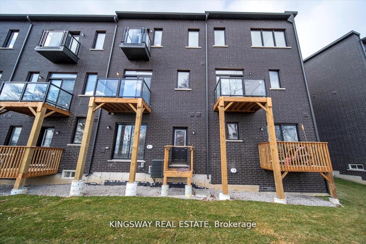 27 Paradox Street Property Photo 27