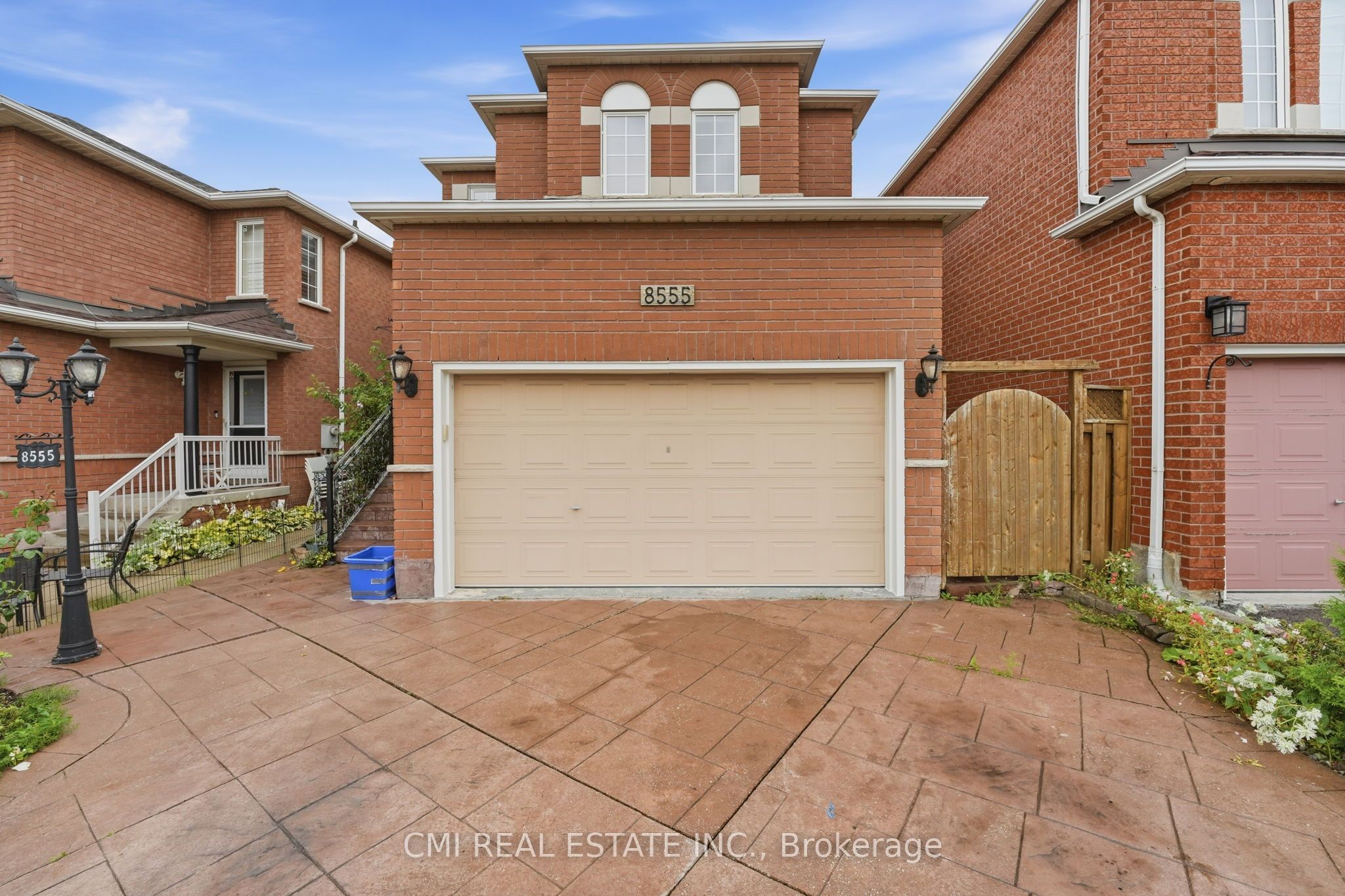 8555 Martin Grove Road Property Photo 2