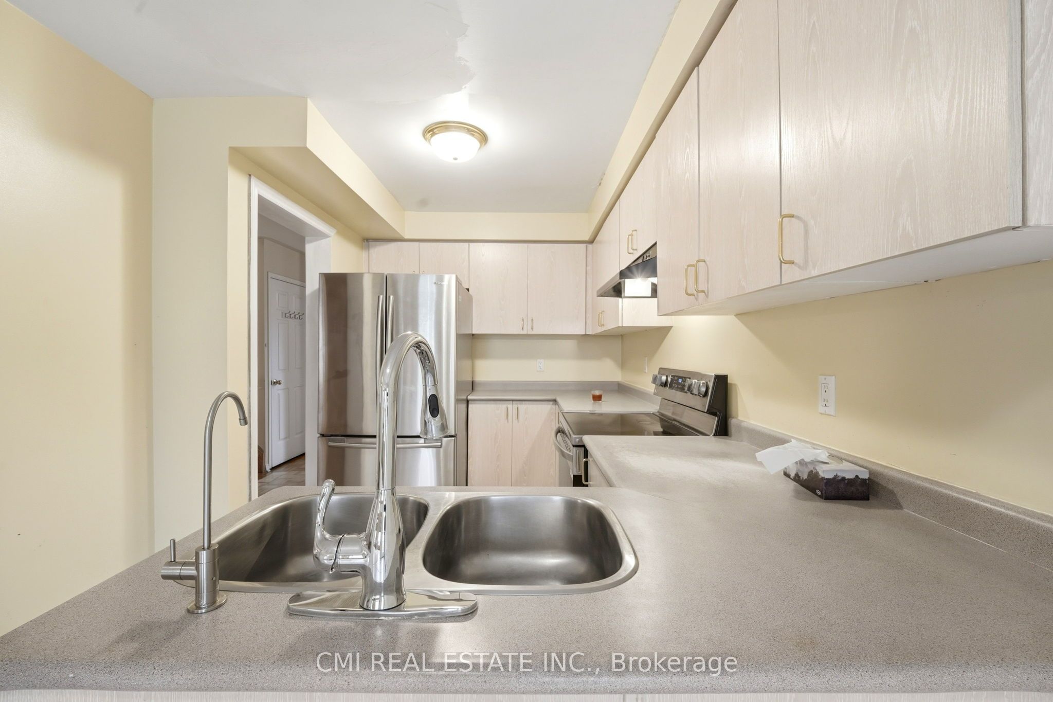 8555 Martin Grove Road Property Photo 12