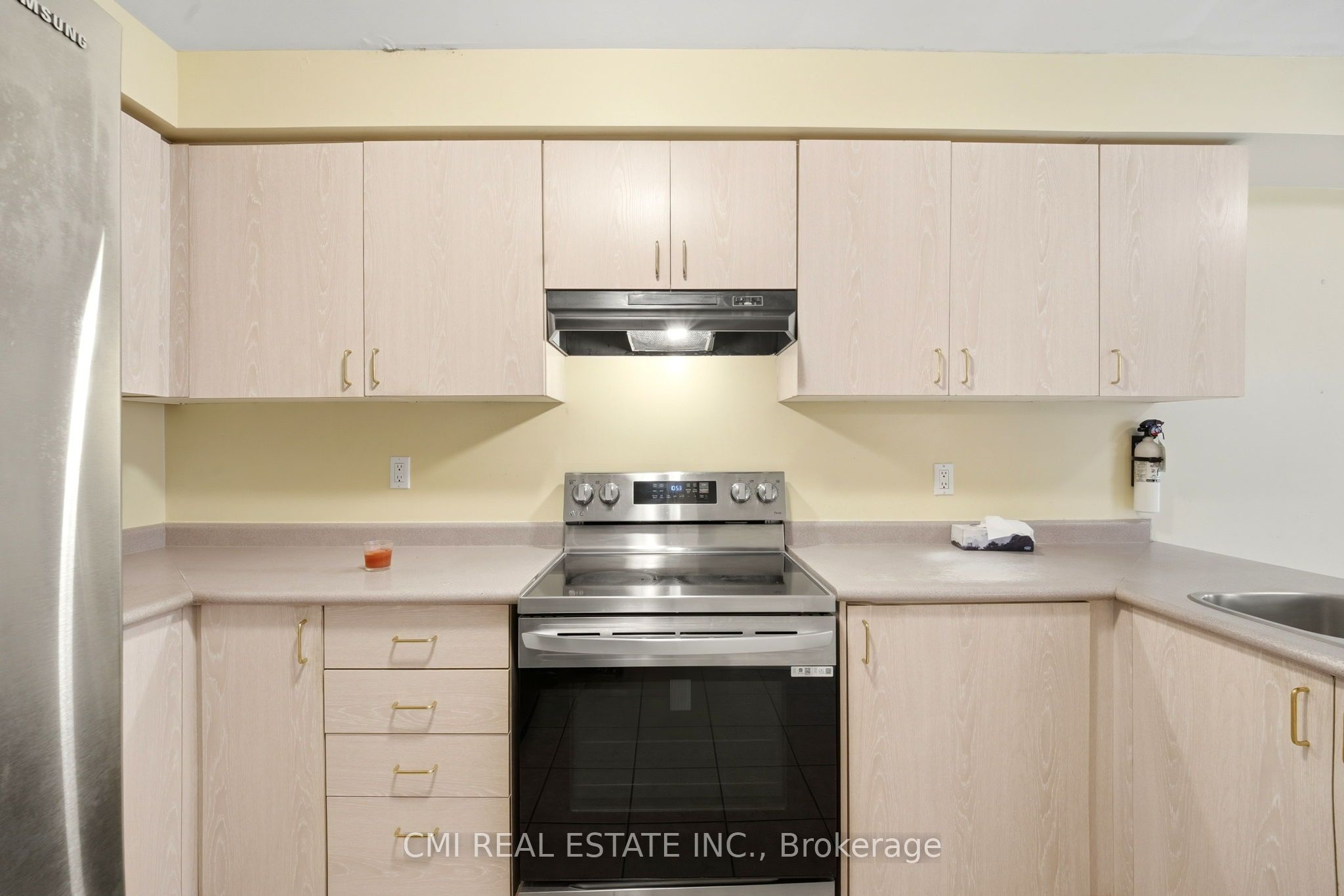 8555 Martin Grove Road Property Photo 13