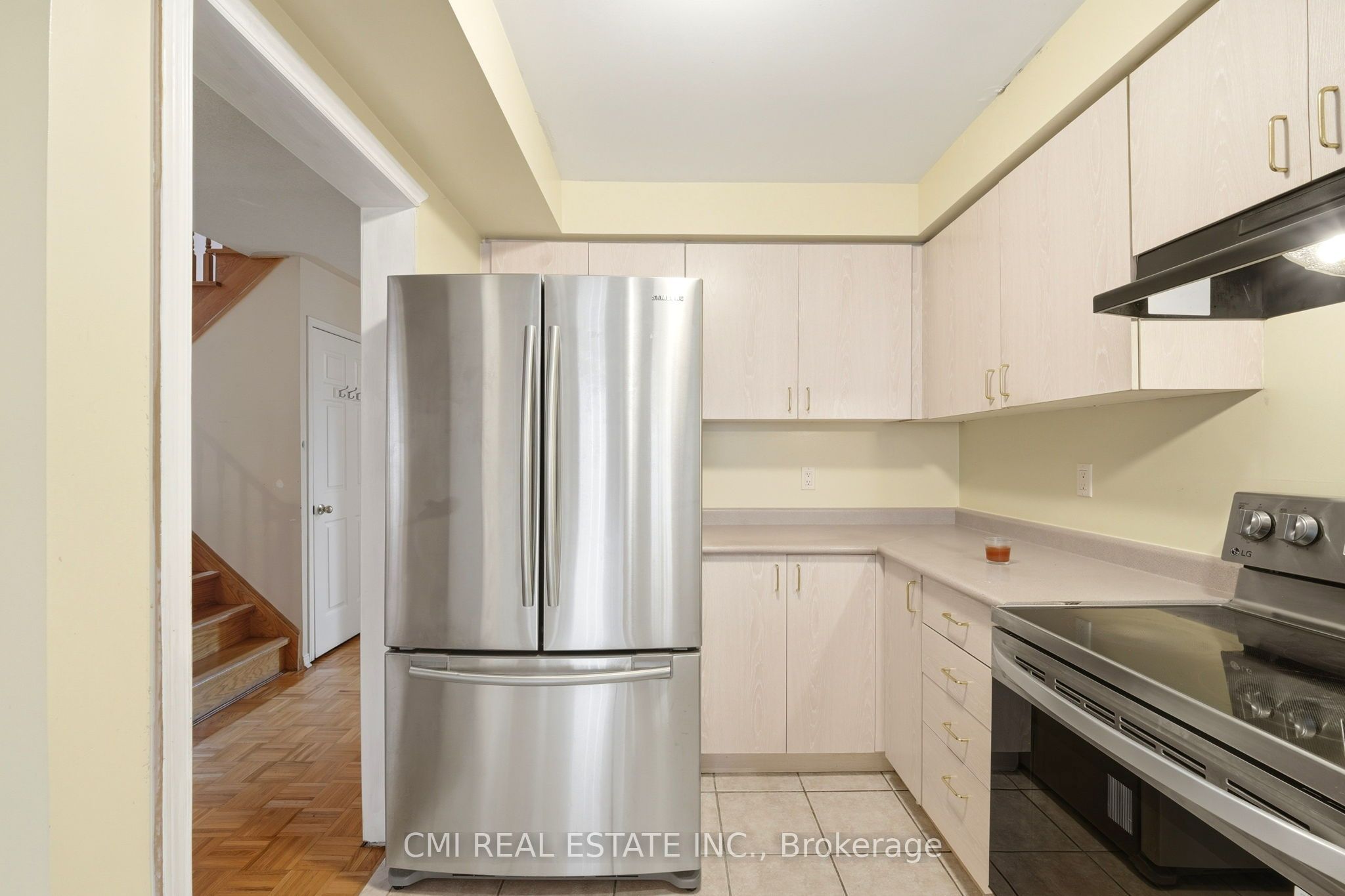 8555 Martin Grove Road Property Photo 14