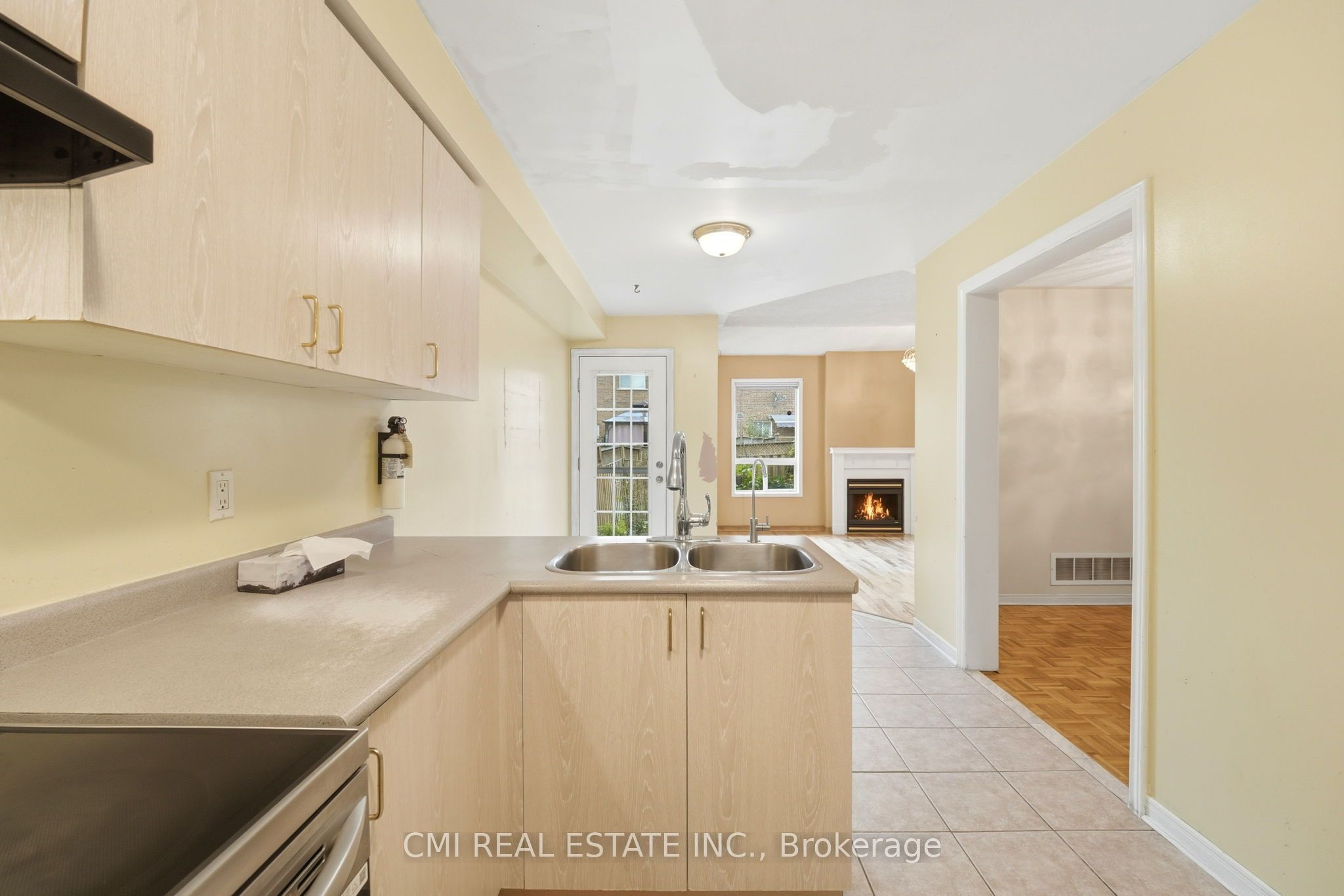8555 Martin Grove Road Property Photo 15