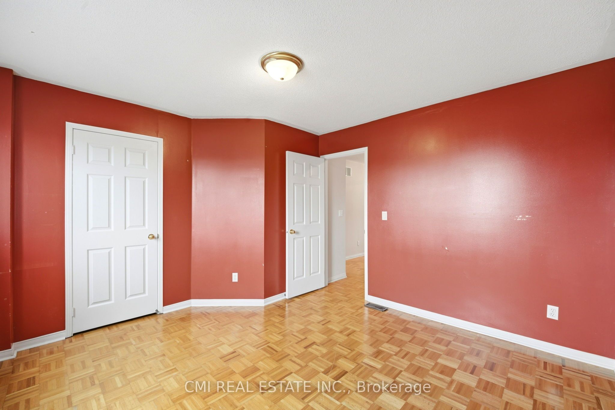 8555 Martin Grove Road Property Photo 20