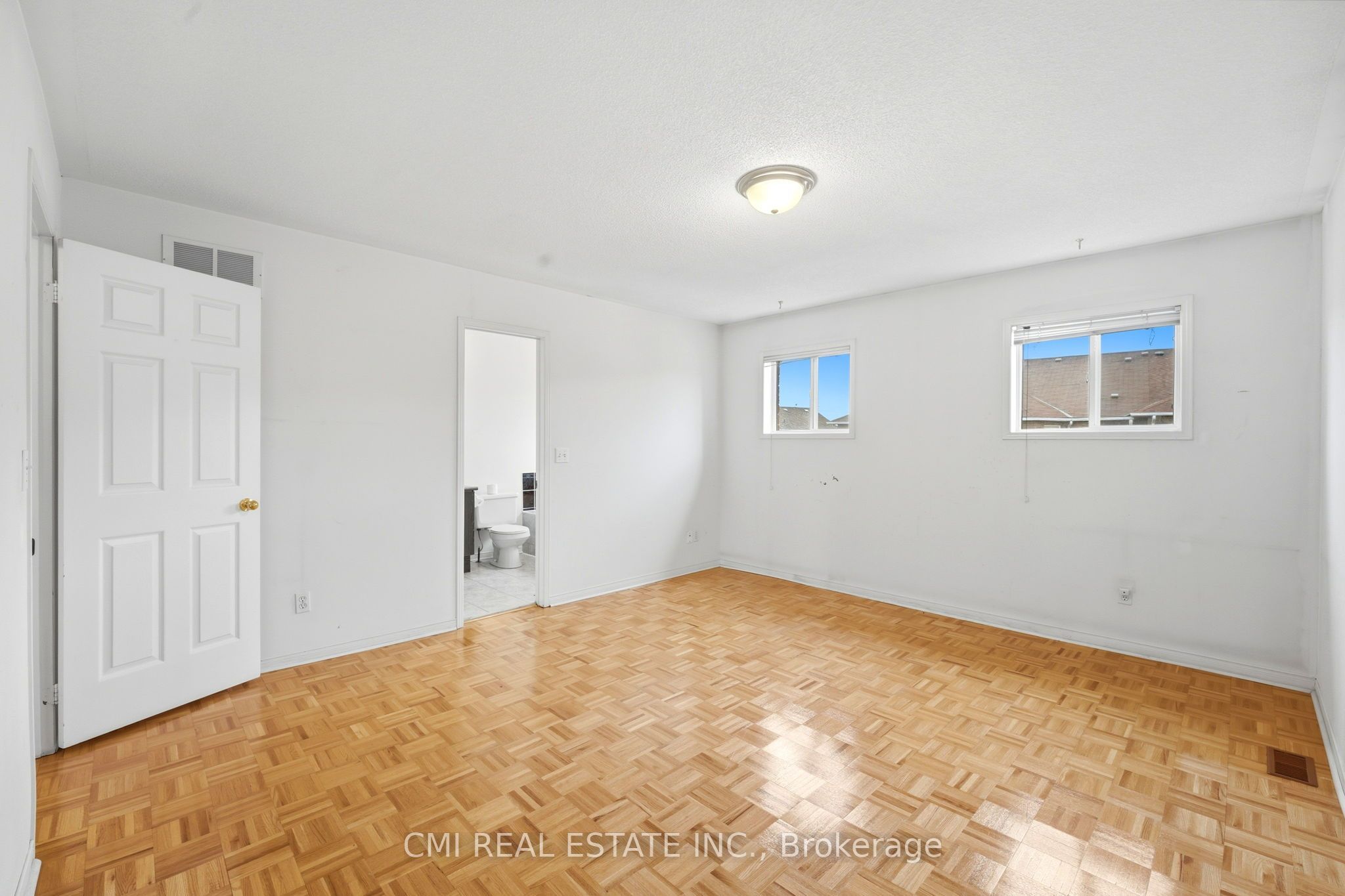 8555 Martin Grove Road Property Photo 25