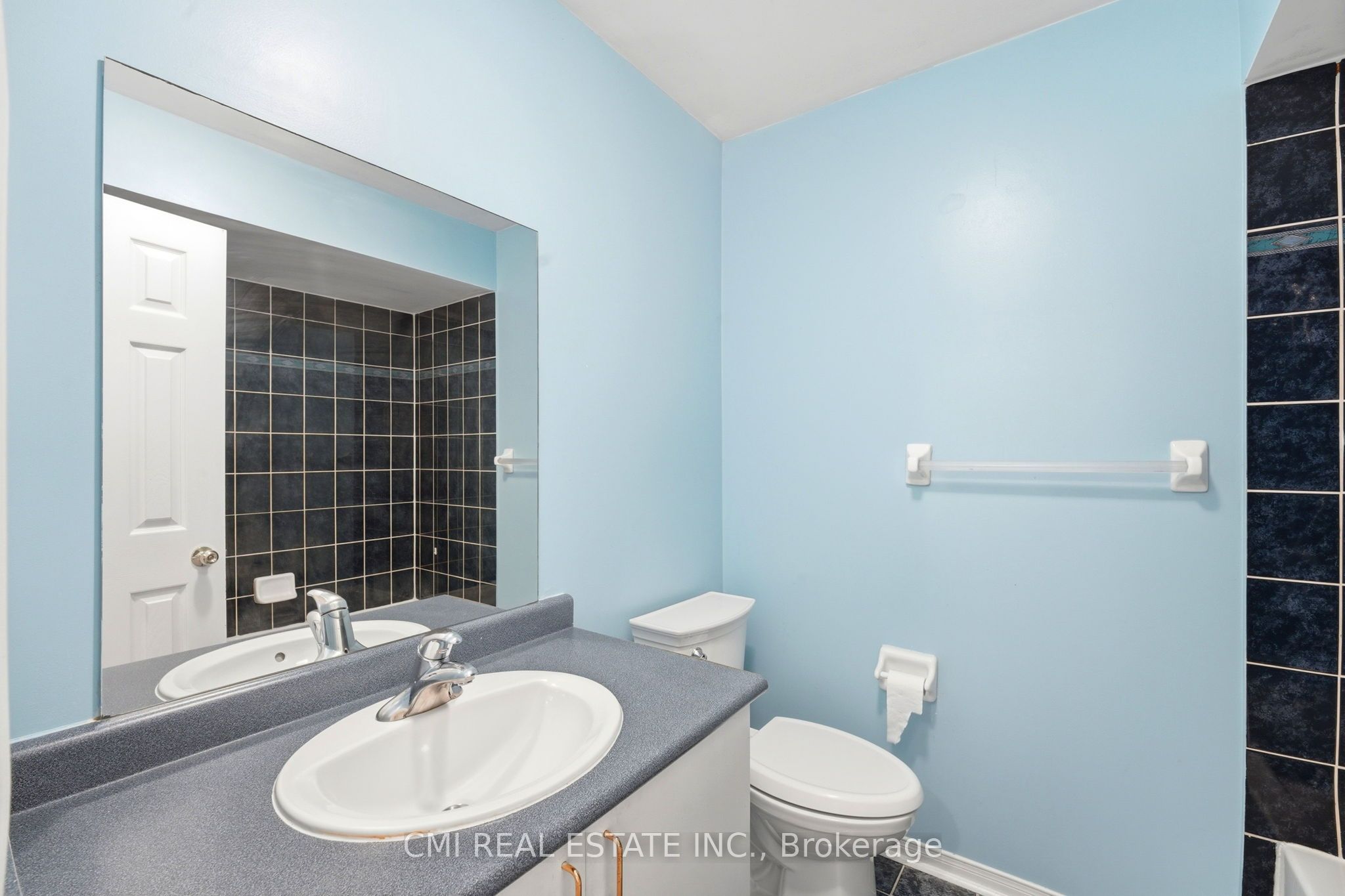 8555 Martin Grove Road Property Photo 30