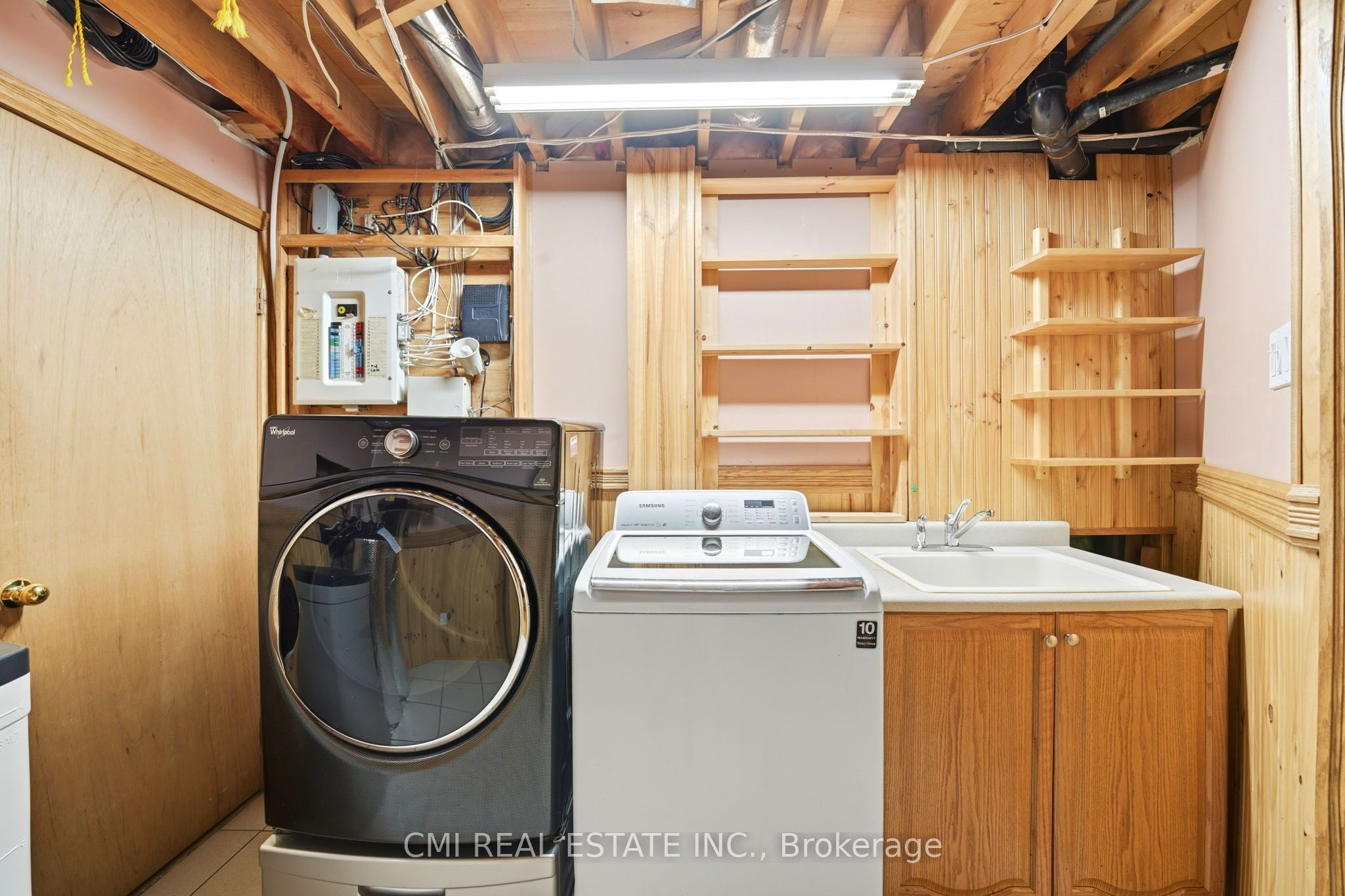 8555 Martin Grove Road Property Photo 38