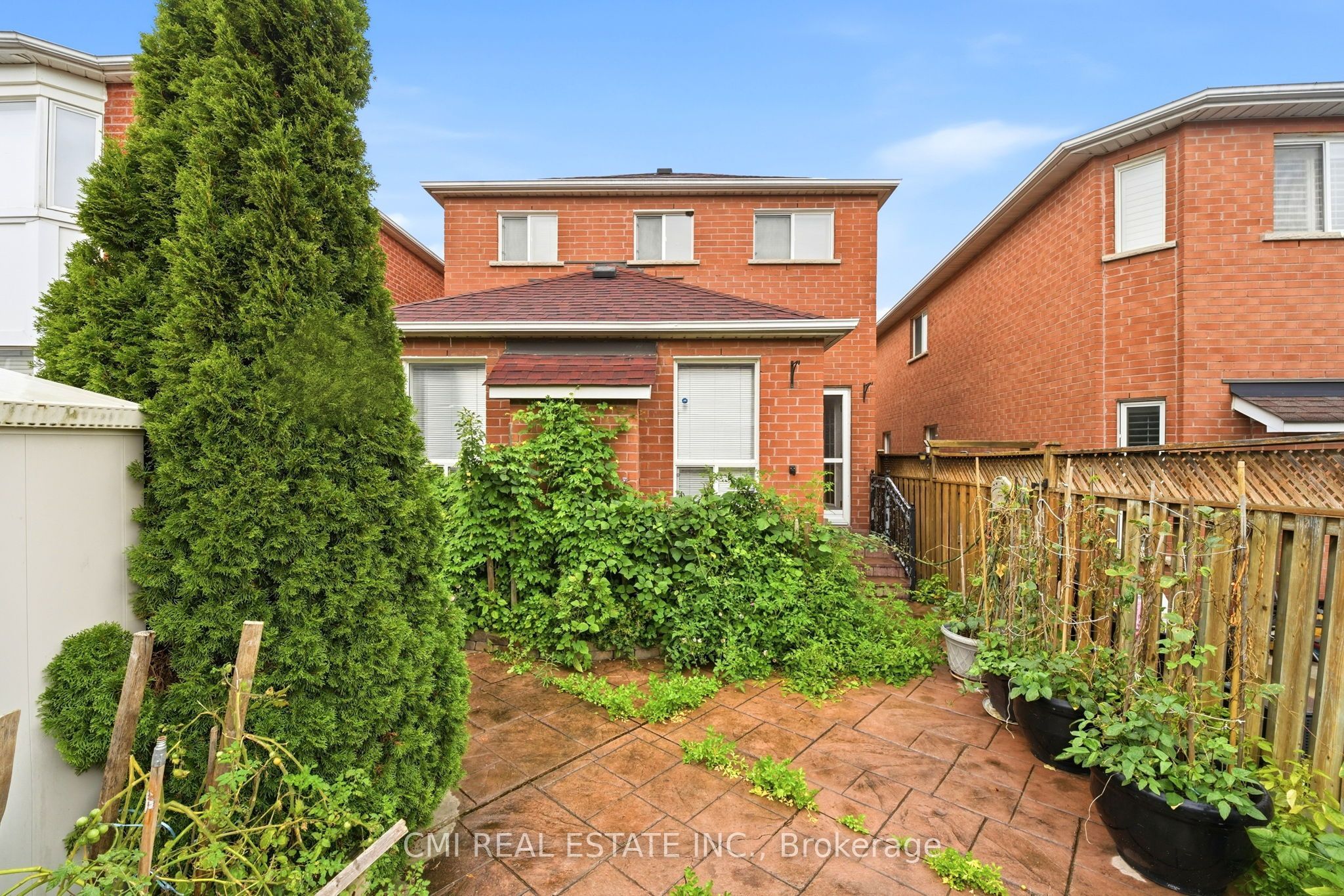 8555 Martin Grove Road Property Photo 45