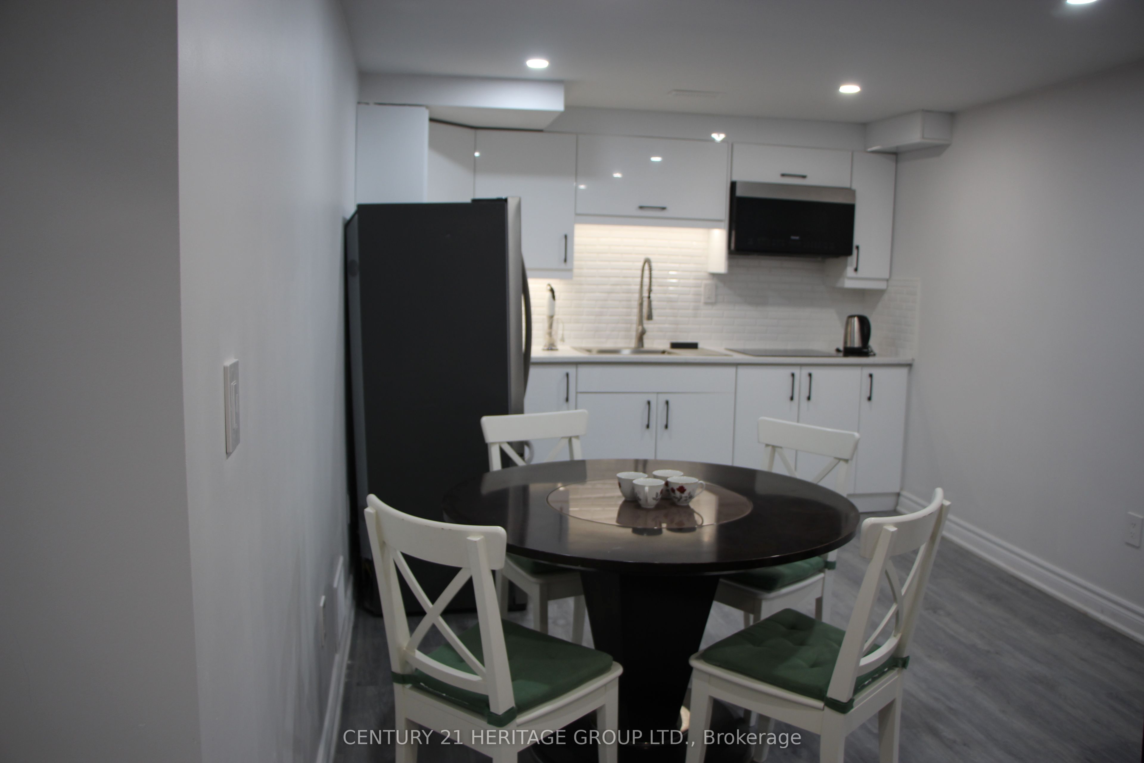 306 Salisbury Lane Property Photo 1