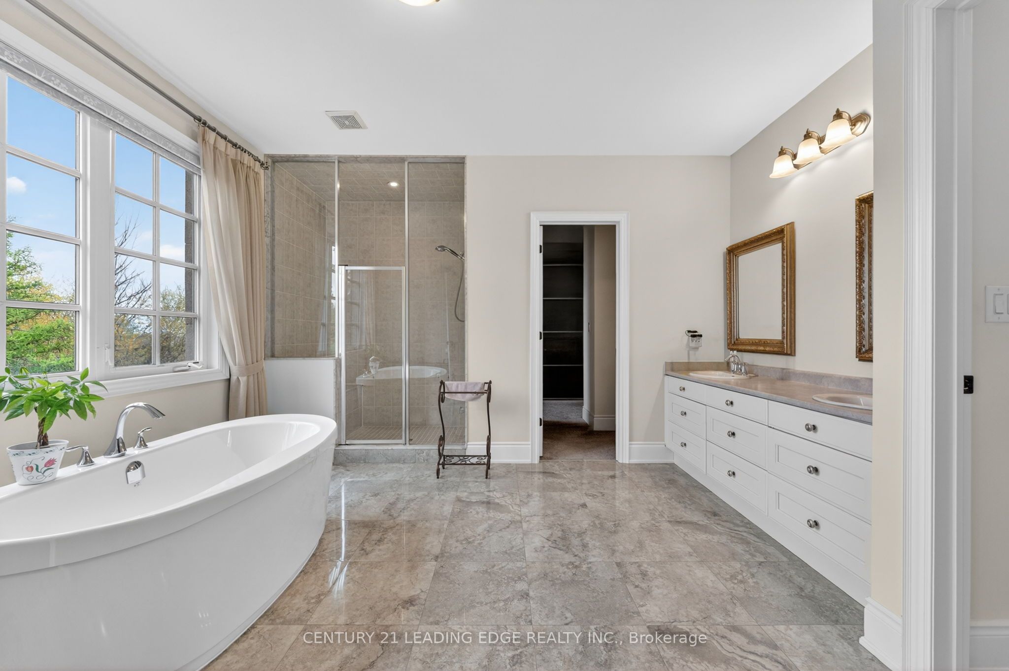 33 Stollery Pond Crescent Property Photo 26