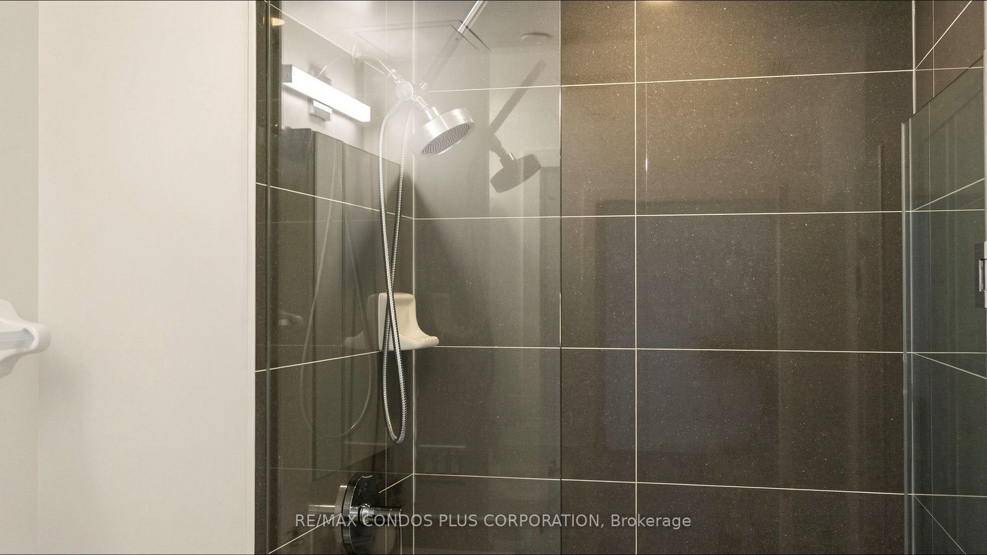 105 Oneida Crescent 503 Property Photo 24