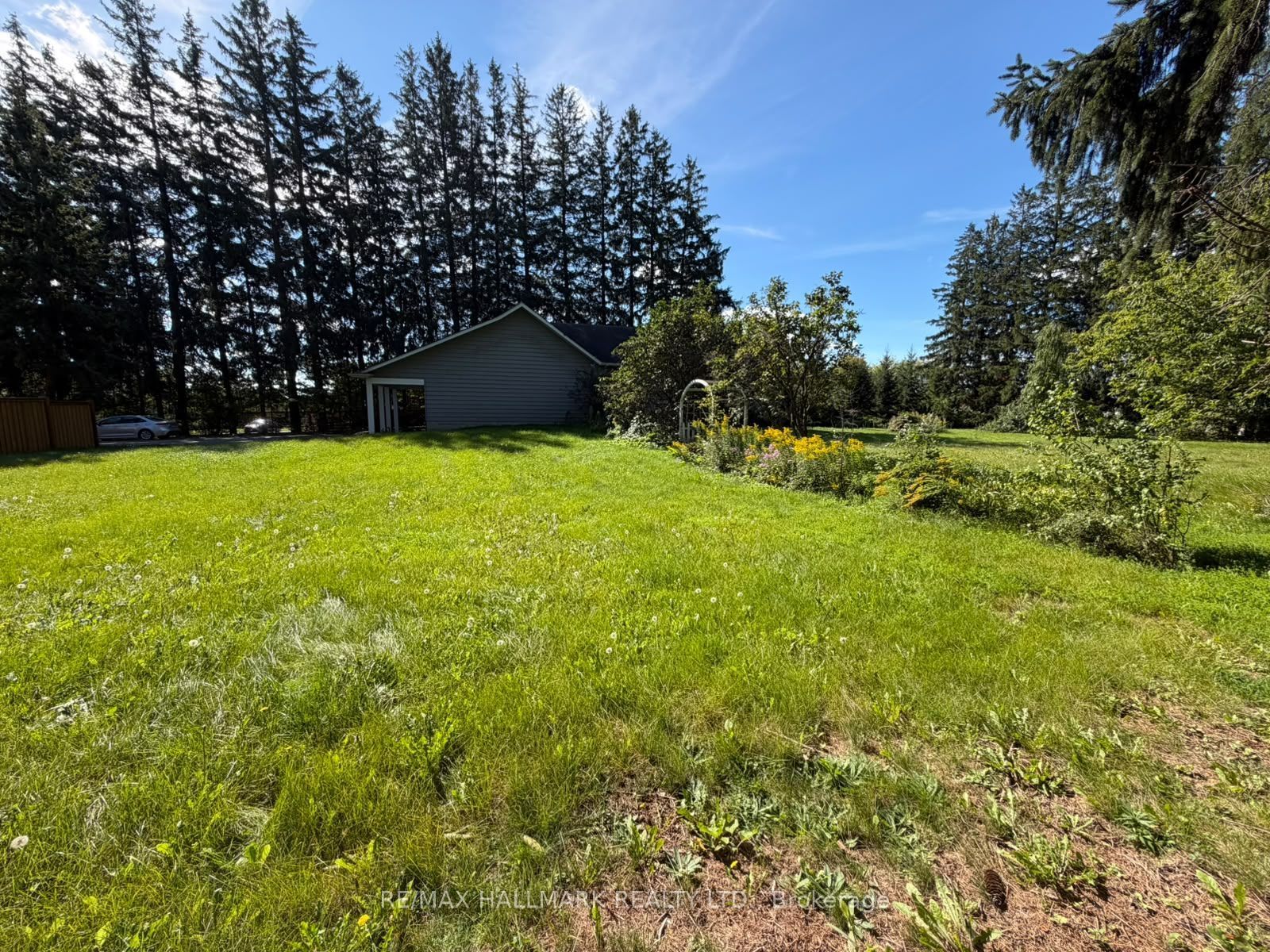13918 Leslie Street Property Photo 6
