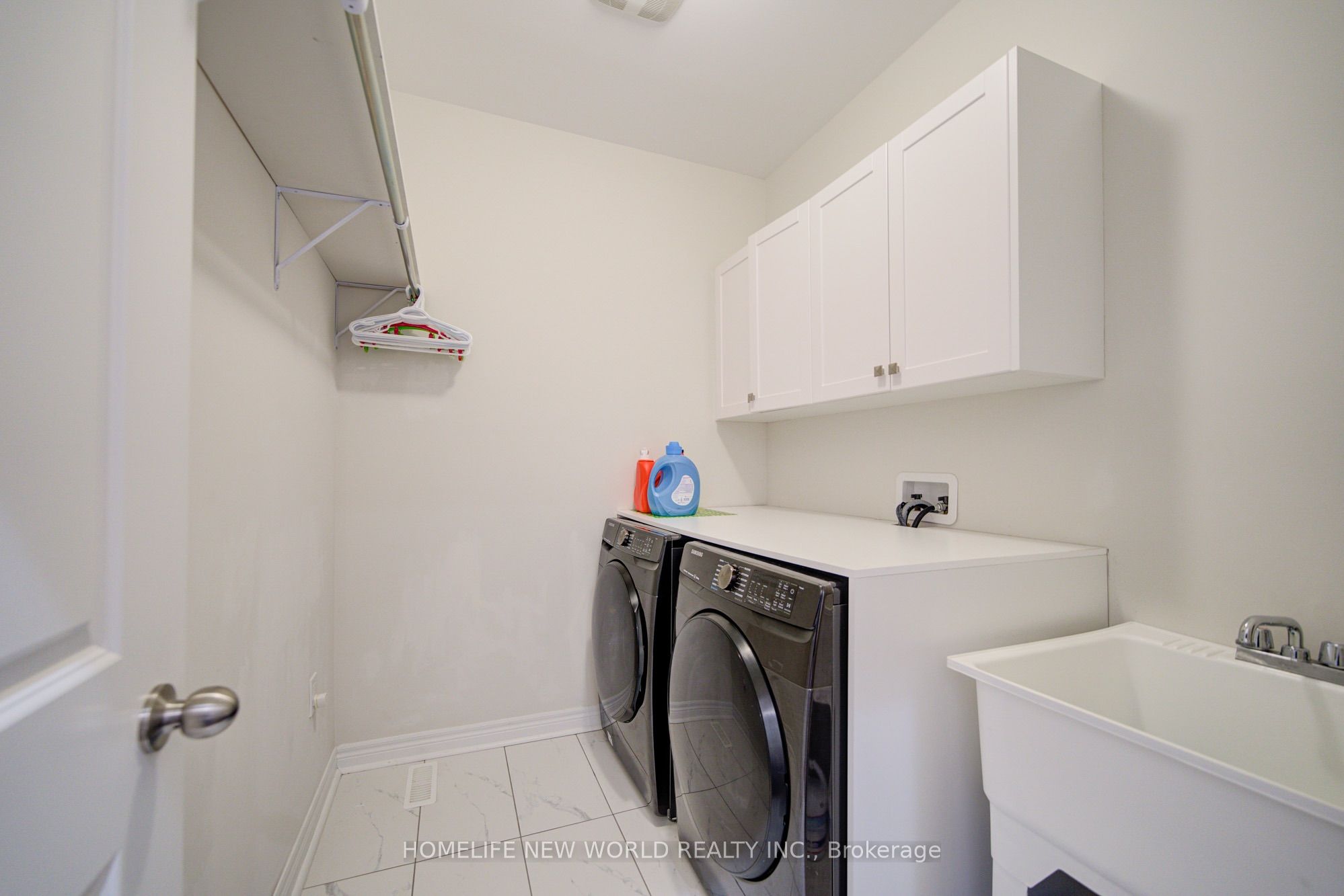 404 Baker Hill Boulevard Property Photo 37