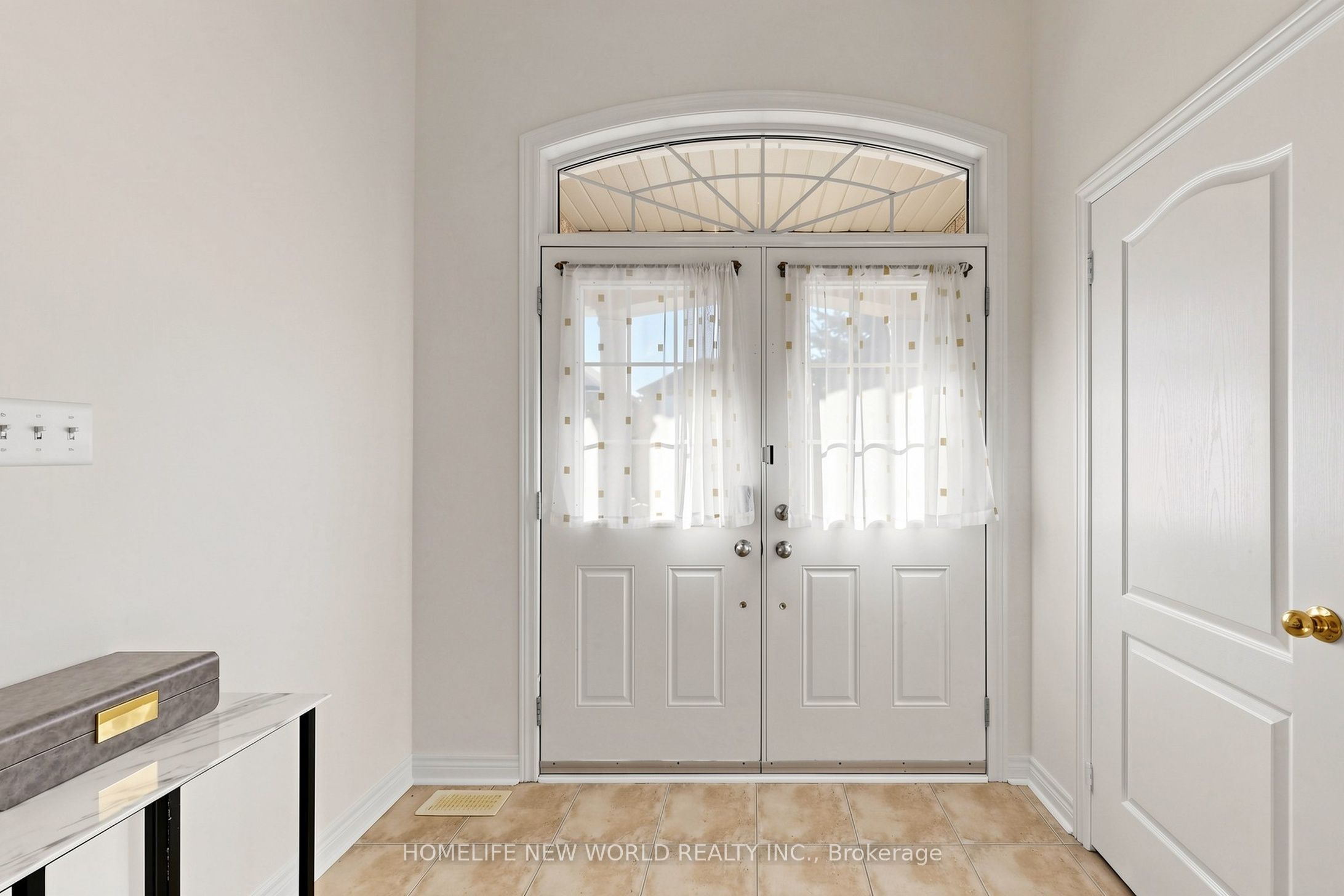 5 Rivington Avenue Property Photo 27