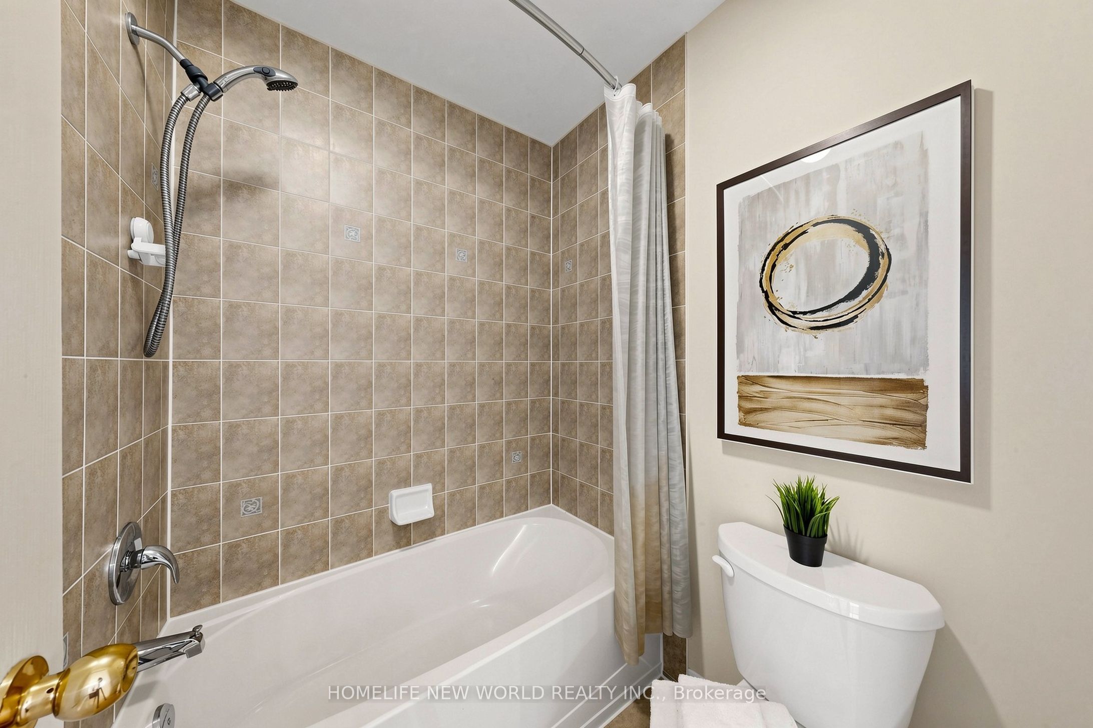 5 Rivington Avenue Property Photo 44