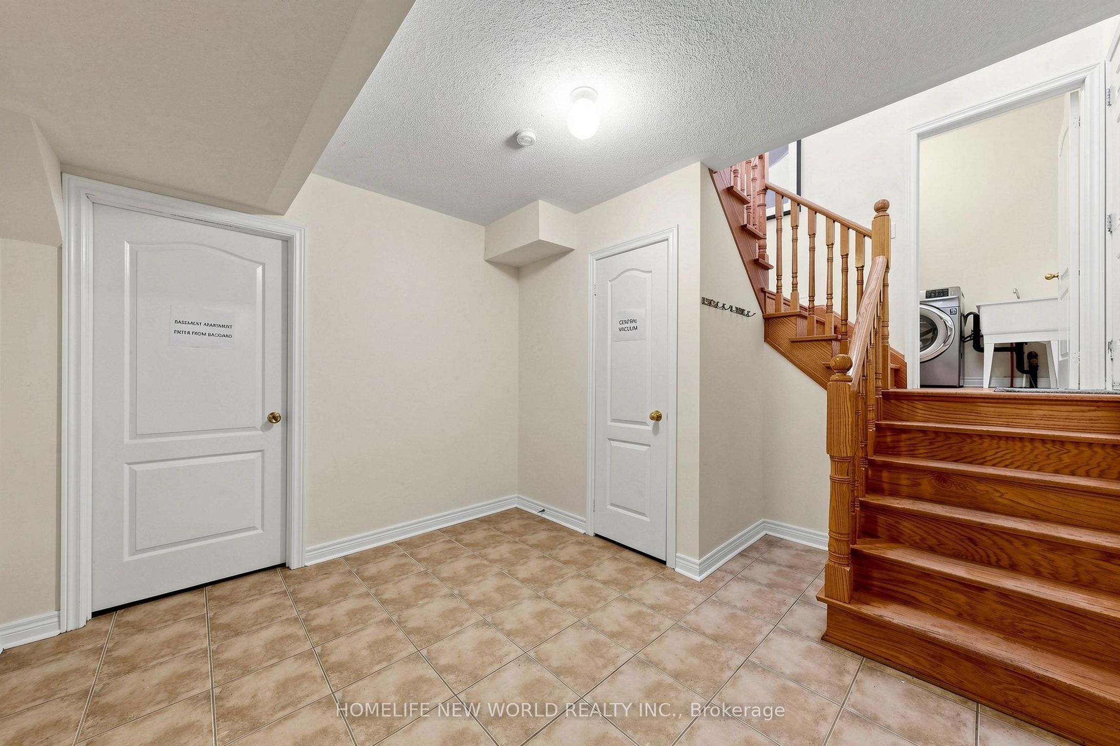 5 Rivington Avenue Property Photo 45