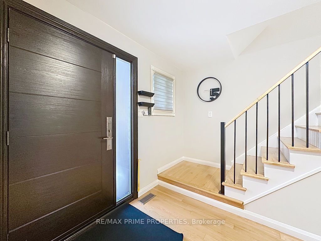 338 Brownridge Drive Property Photo 3