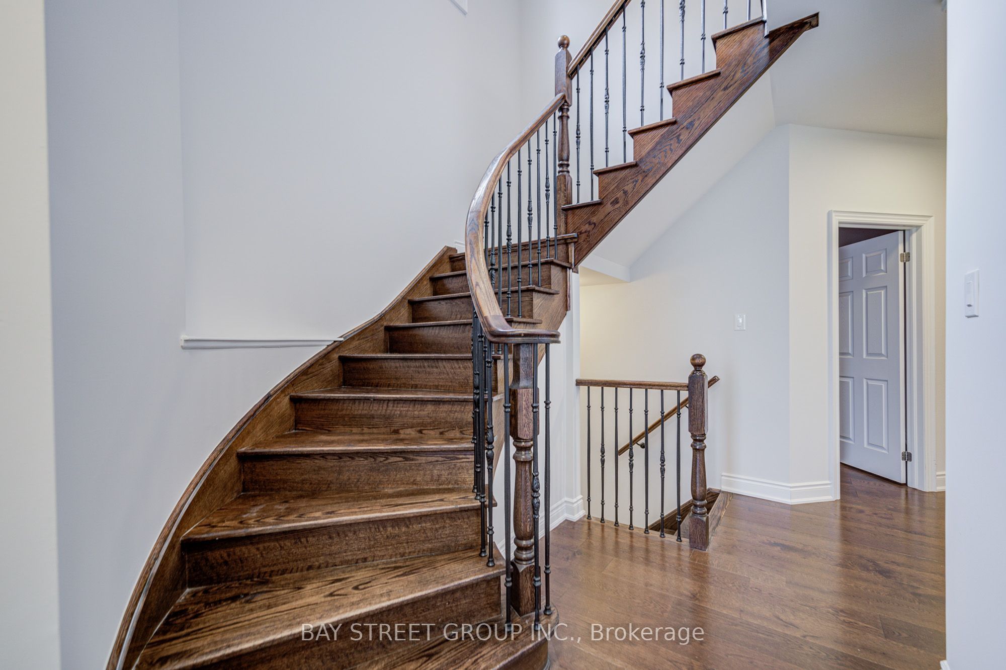 614 Baker Hill Boulevard Property Photo 4