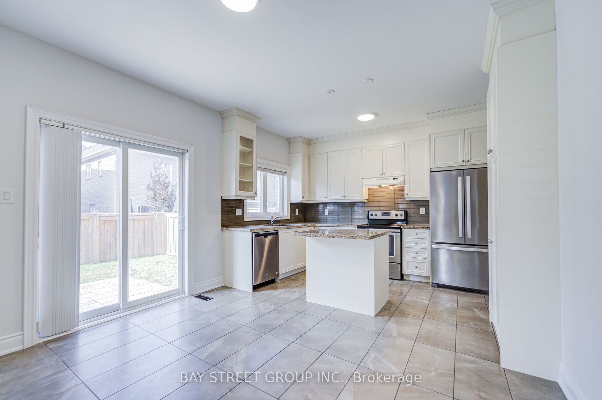 614 Baker Hill Boulevard Property Photo 16