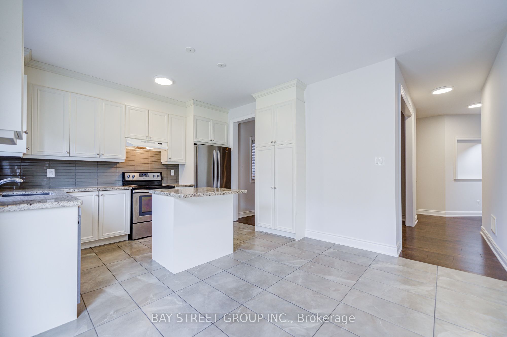 614 Baker Hill Boulevard Property Photo 18