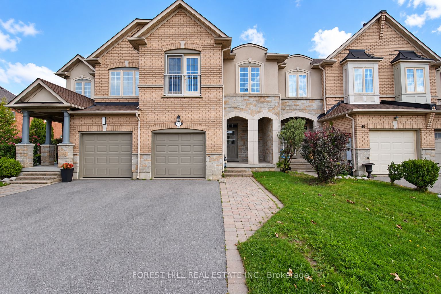 47 Loire Valley Avenue Property Photo 1