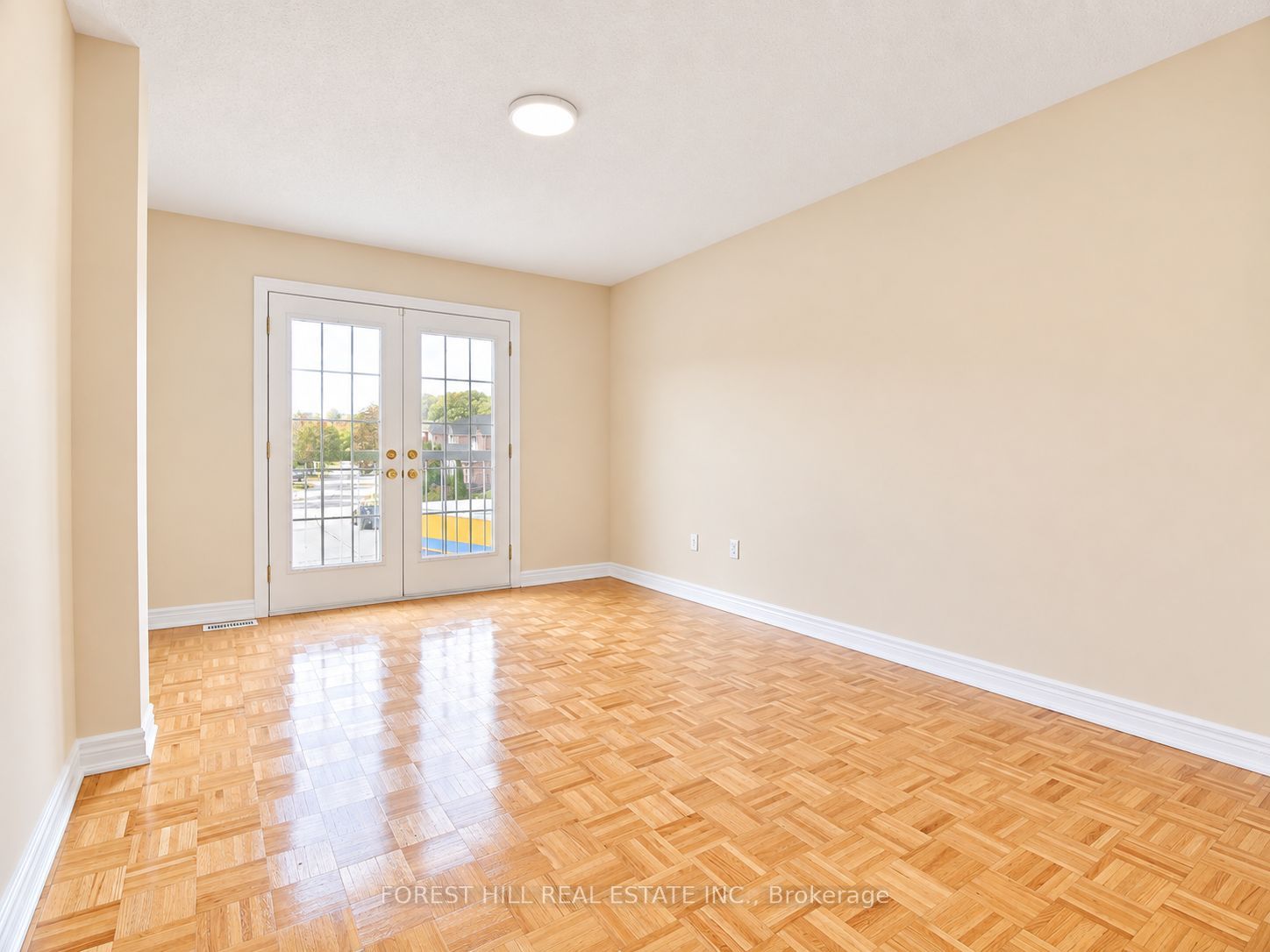 47 Loire Valley Avenue Property Photo 11