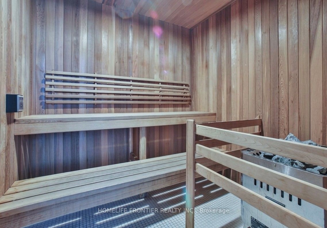 7895 Jane Street 2504 Property Photo 12