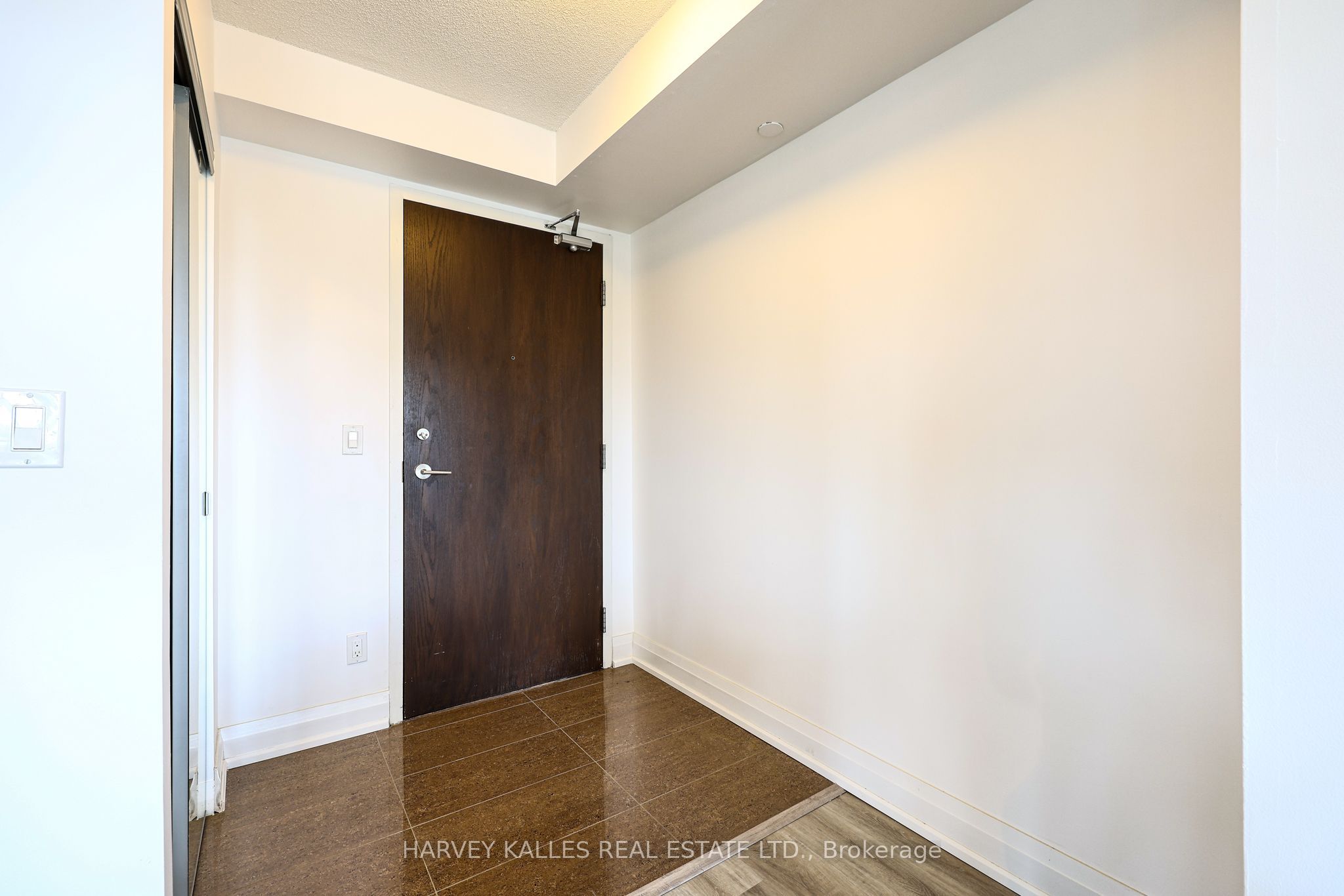 75 Norman Bethune Avenue 317 Property Photo 2