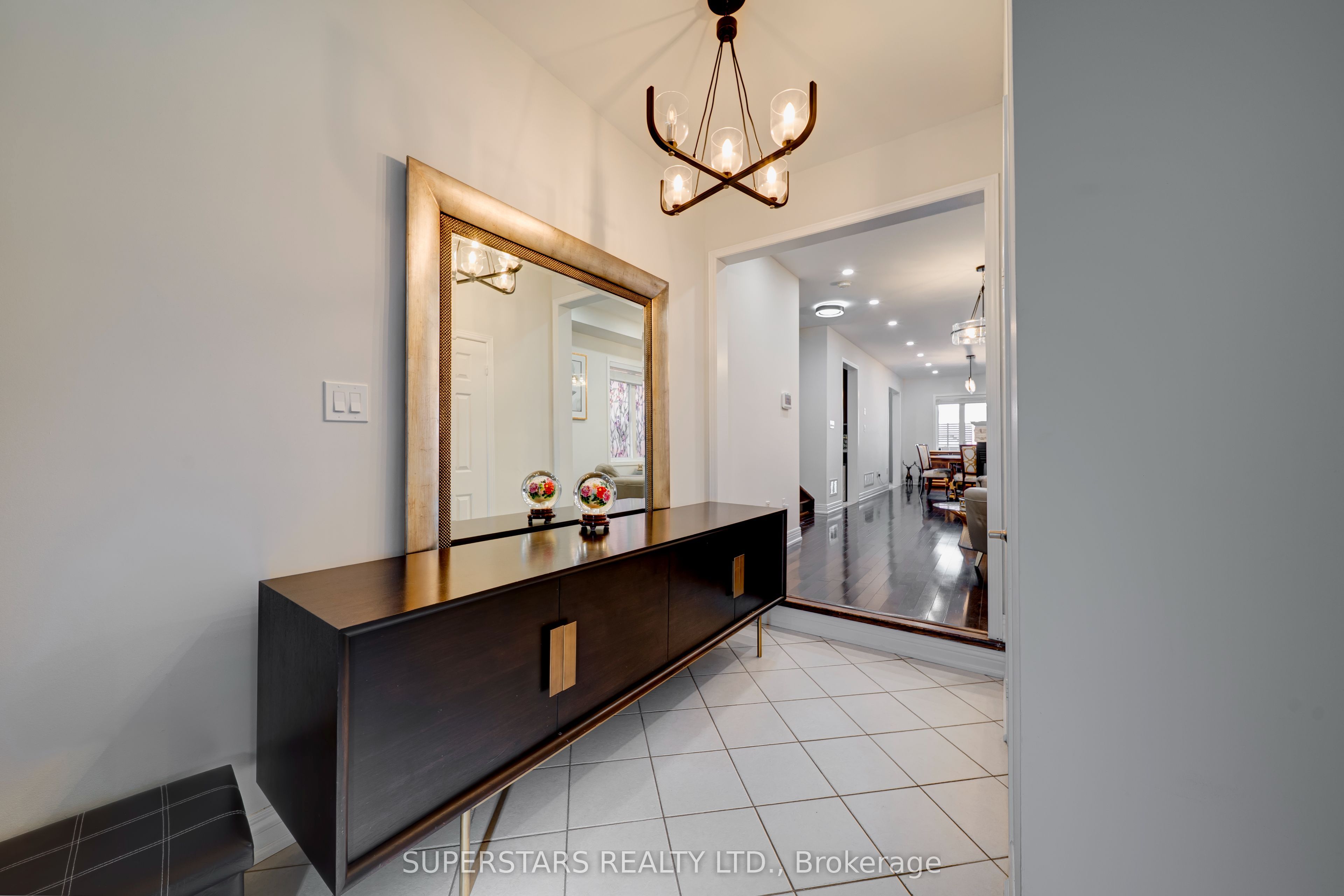 101 Gar Lehman Avenue Property Photo 4