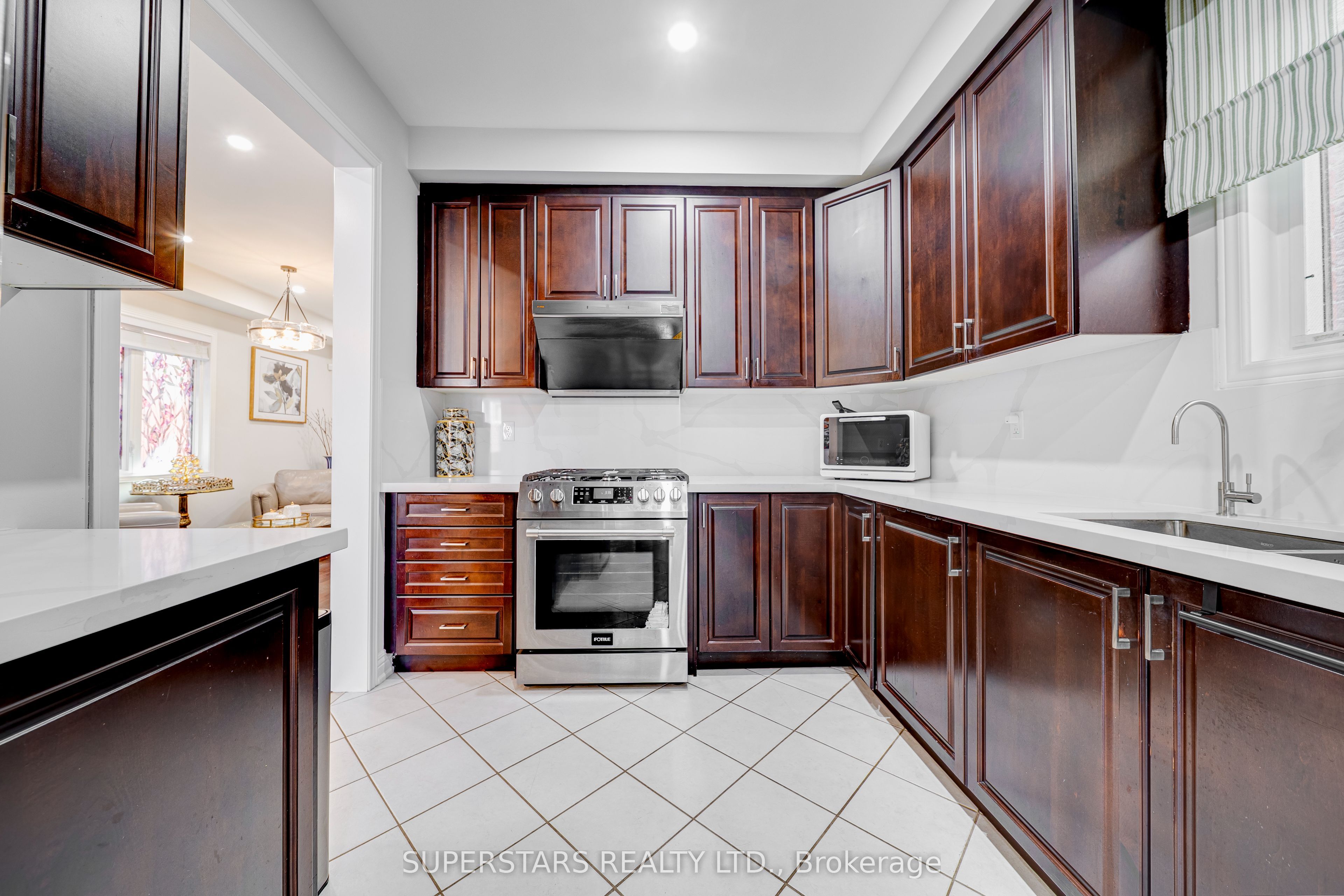 101 Gar Lehman Avenue Property Photo 10