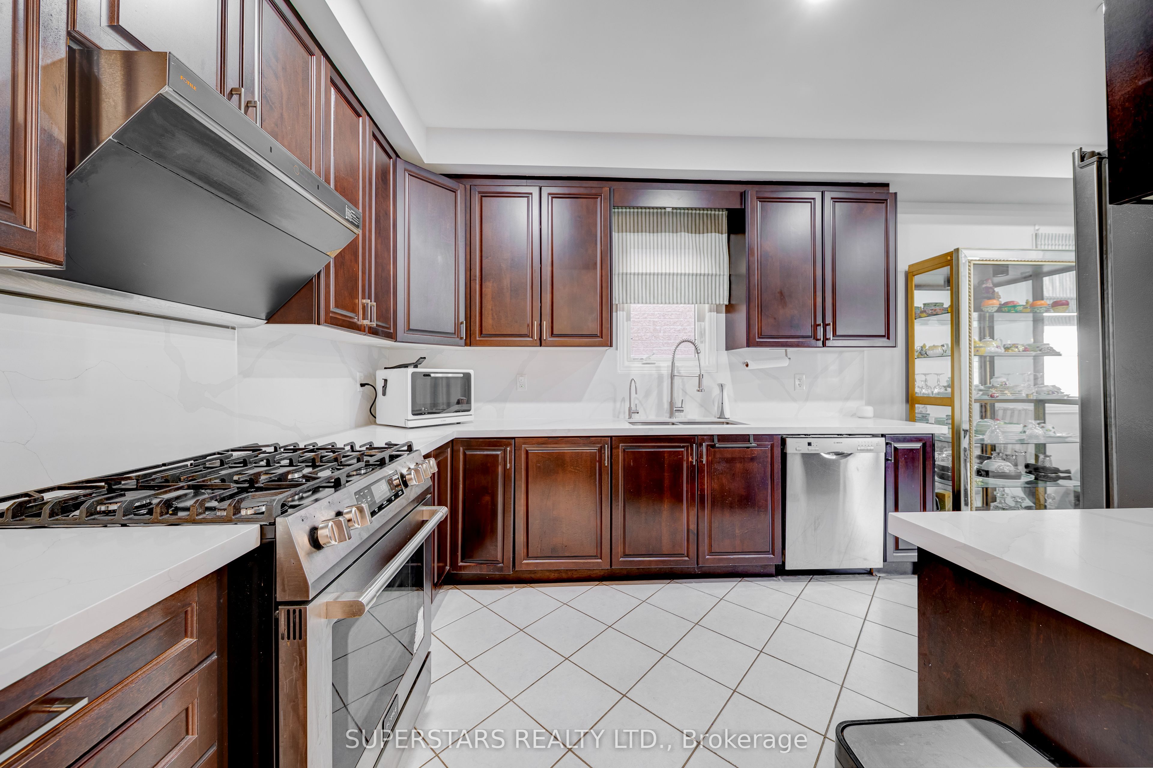 101 Gar Lehman Avenue Property Photo 11